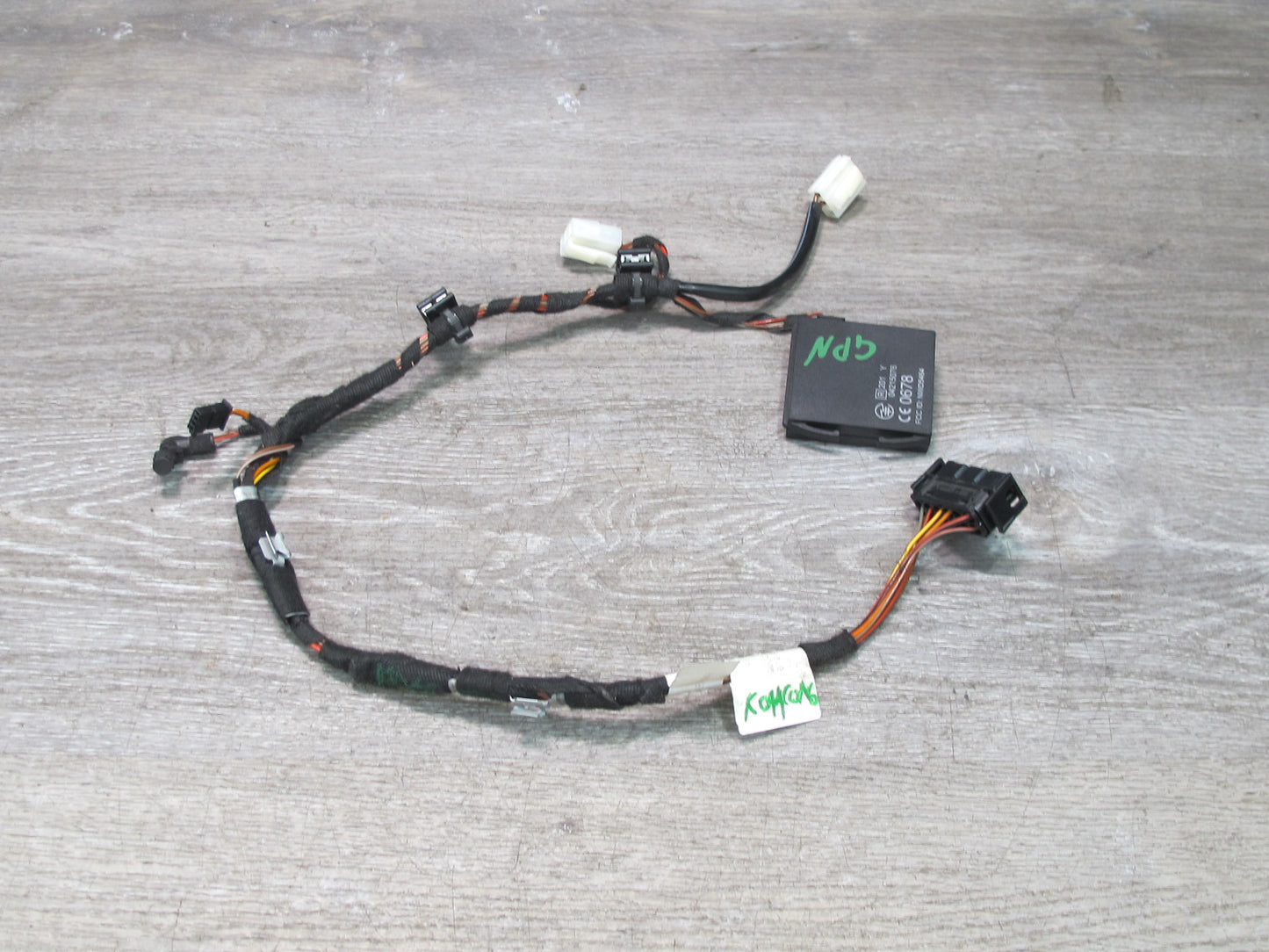 2005-2008 Porsche 911 997 Supervision Alarm Control Module w Wire Harness
