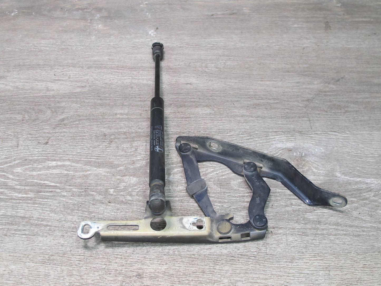 2005-2012 Porsche 911 997 Rear Left & Right Trunk Lid Hinge Support Set of 2