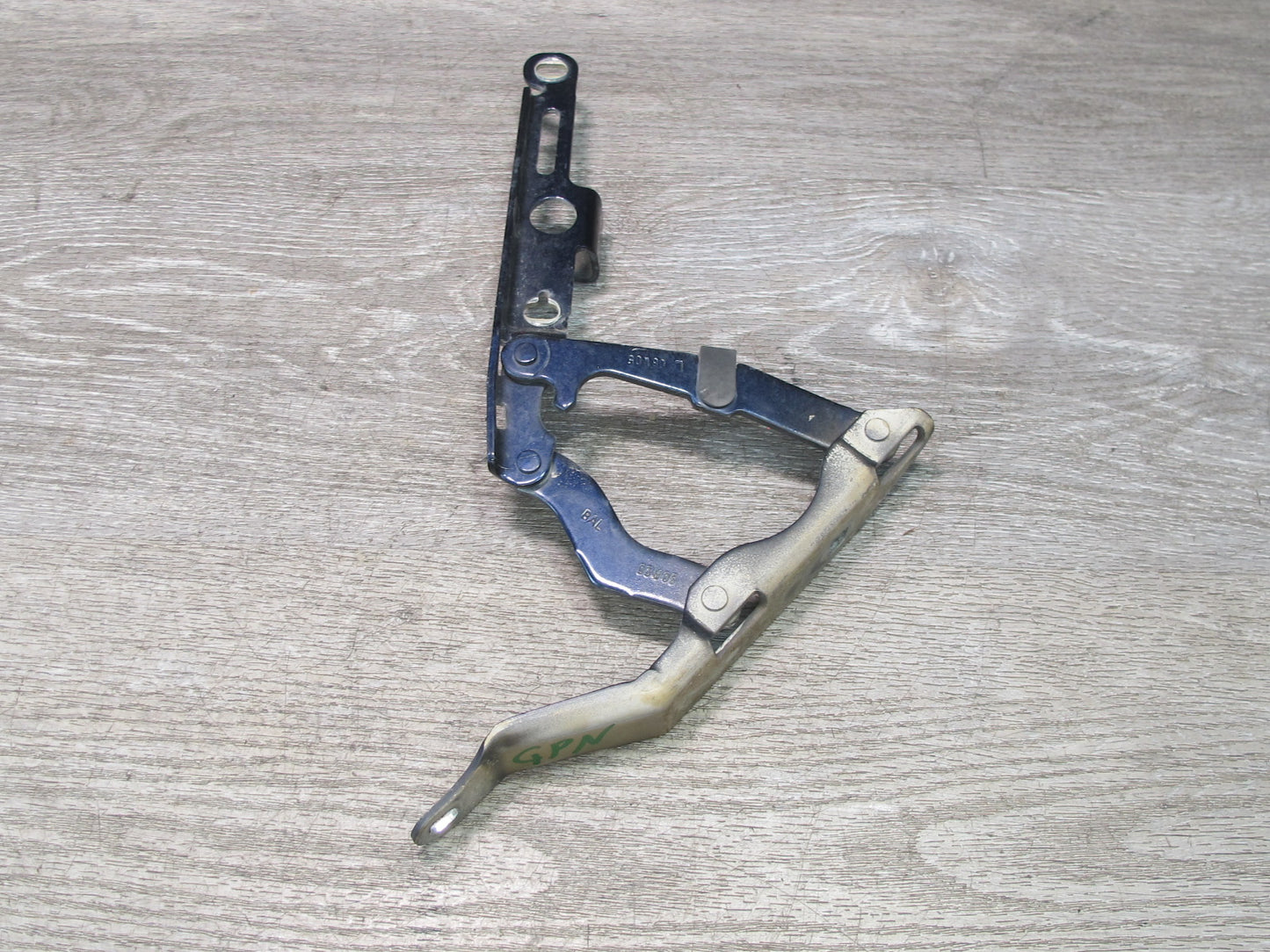 2005-2012 Porsche 911 997 Rear Left & Right Trunk Lid Hinge Support Set of 2