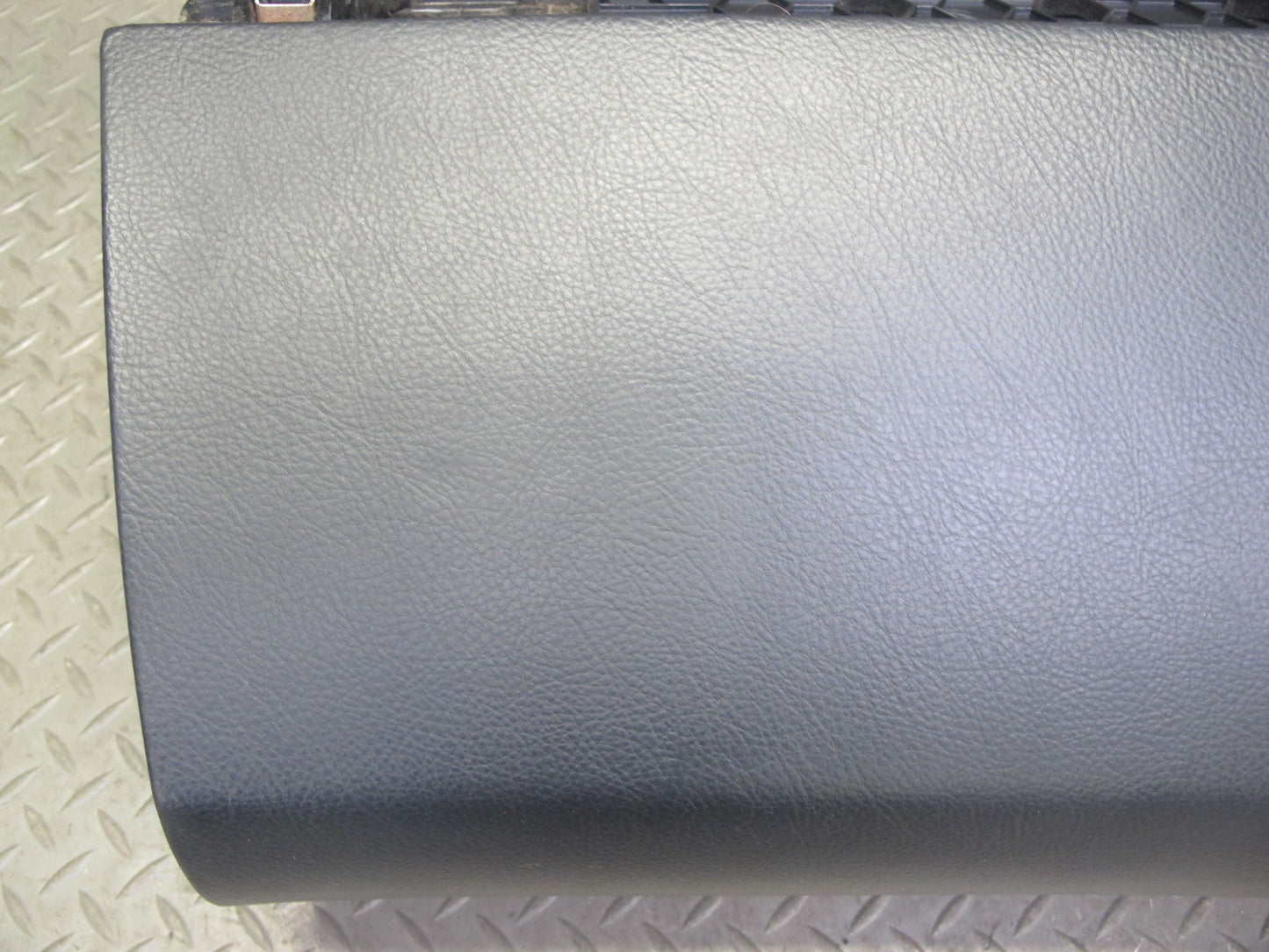 04-06 Lexus UCF30L LS430 Dash Glove Box Compartment Storage Black OEM