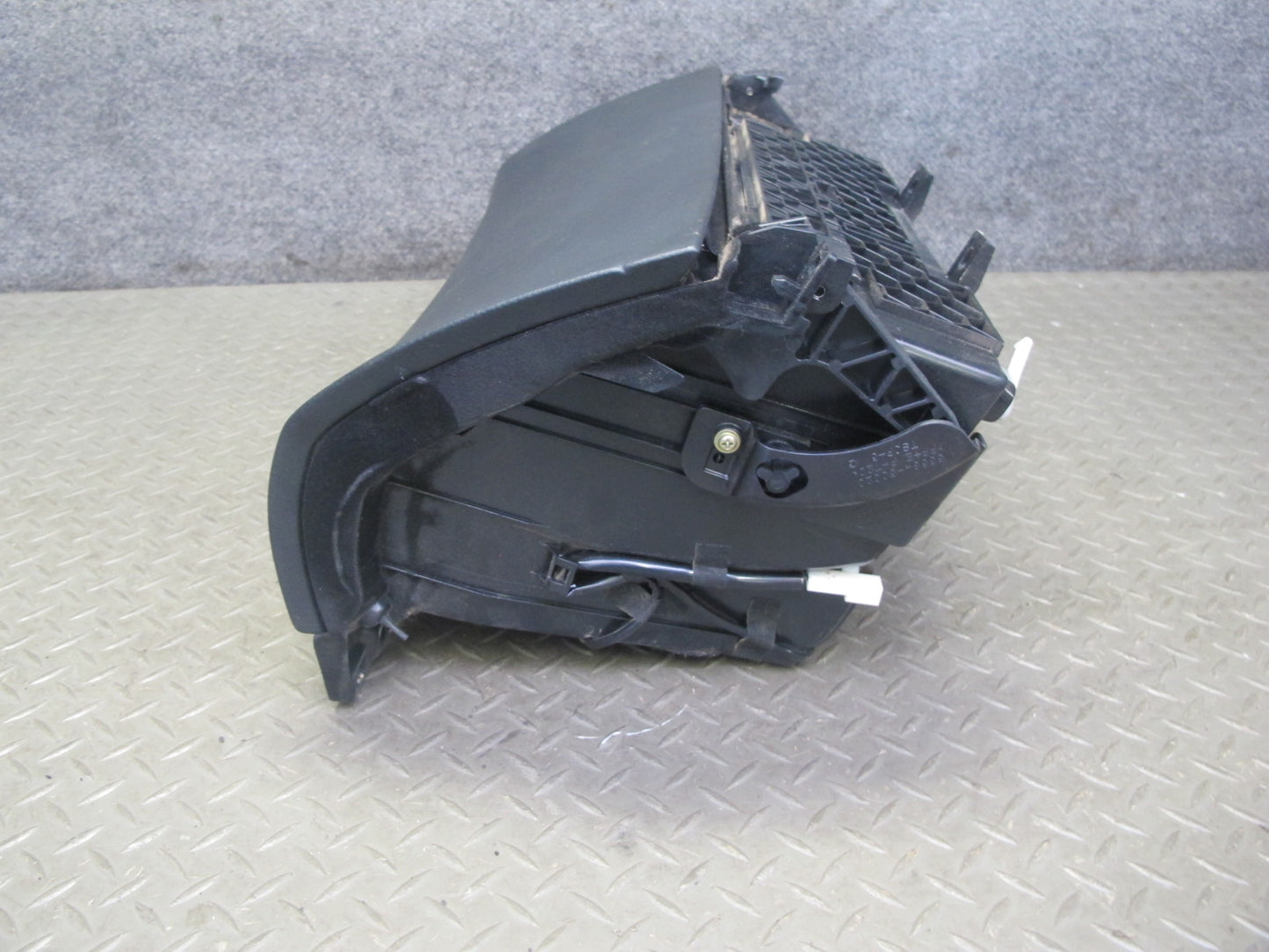04-06 Lexus UCF30L LS430 Dash Glove Box Compartment Storage Black OEM