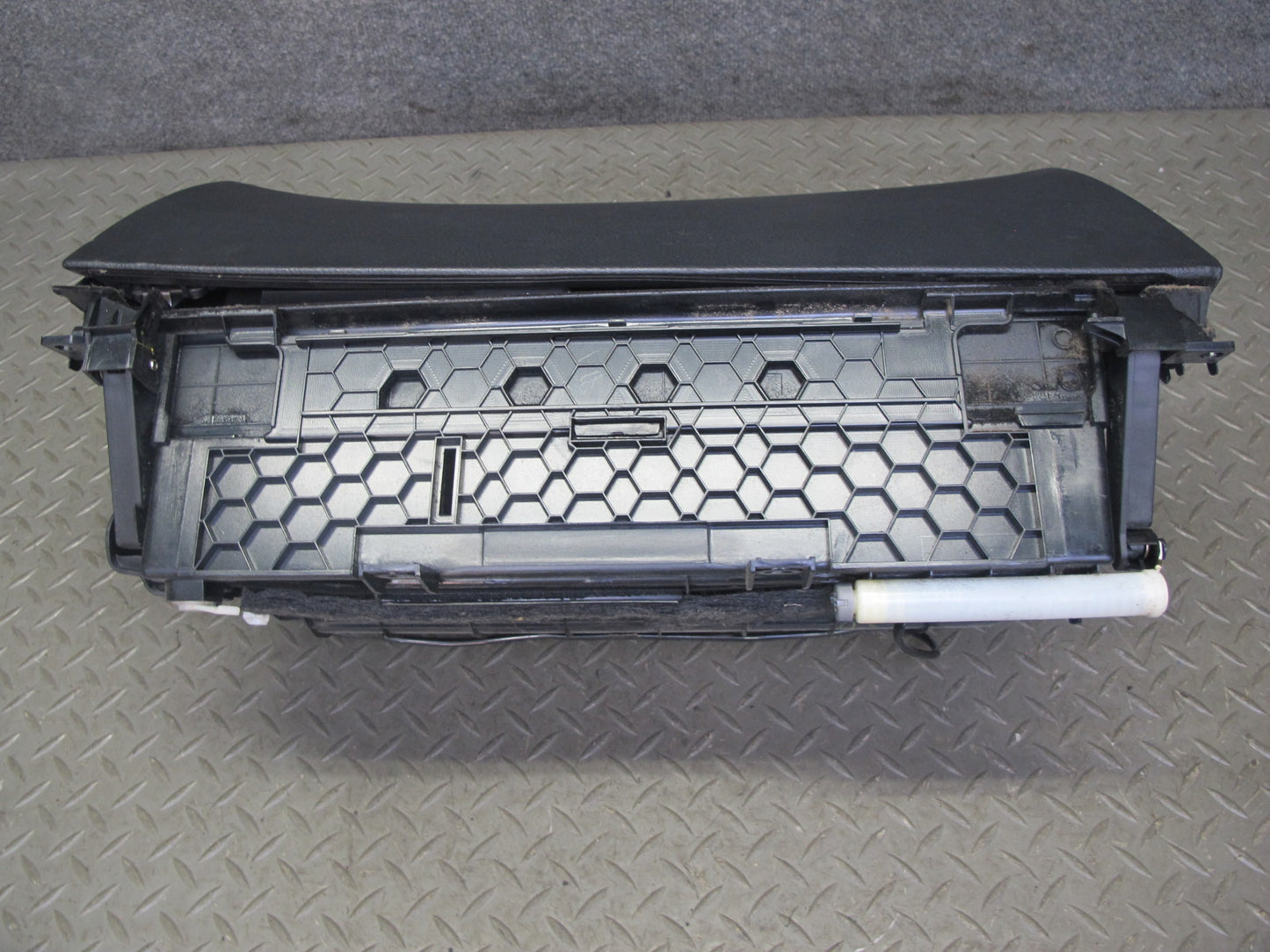 04-06 Lexus UCF30L LS430 Dash Glove Box Compartment Storage Black OEM