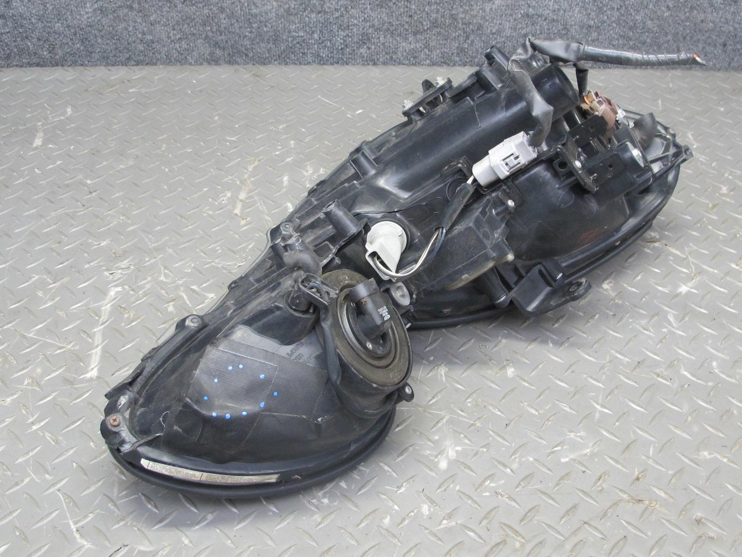 98-05 Lexus JZS160L GS300 GS430 Front Left Halogen Headlight Lamp OEM