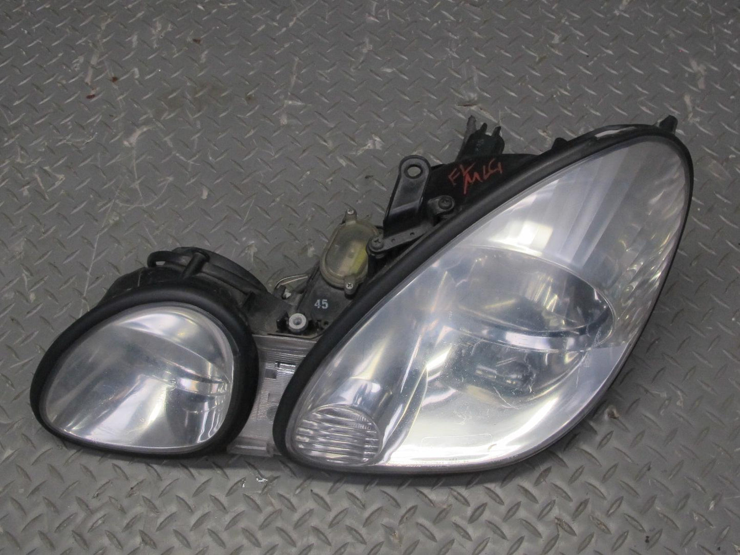 98-05 Lexus JZS160L GS300 GS430 Front Left Halogen Headlight Lamp OEM
