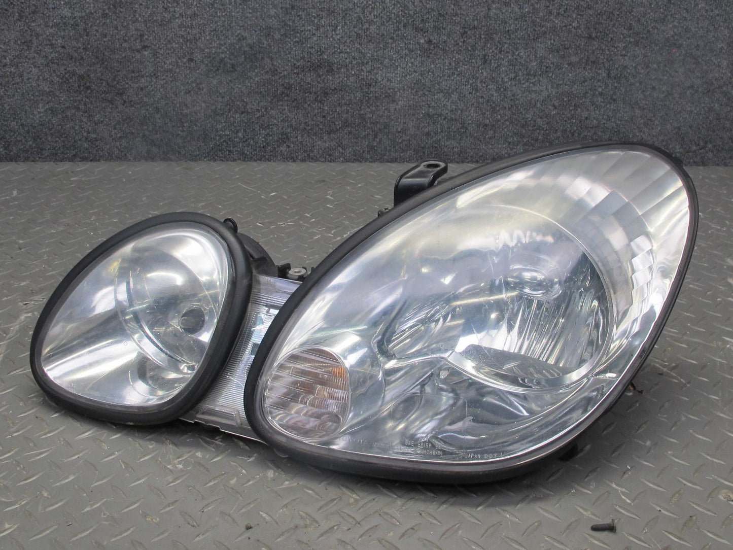 98-05 Lexus JZS160L GS300 GS430 Front Left Halogen Headlight Lamp OEM