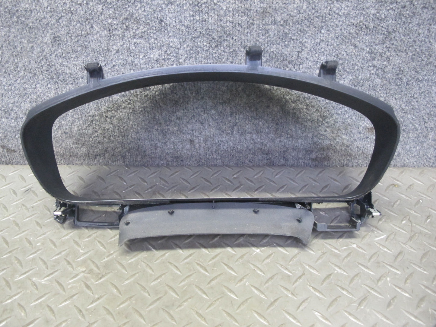 01-06 Lexus UCF30L LS430 Dash Instrument Cluster Speedometer Trim Bezel OEM