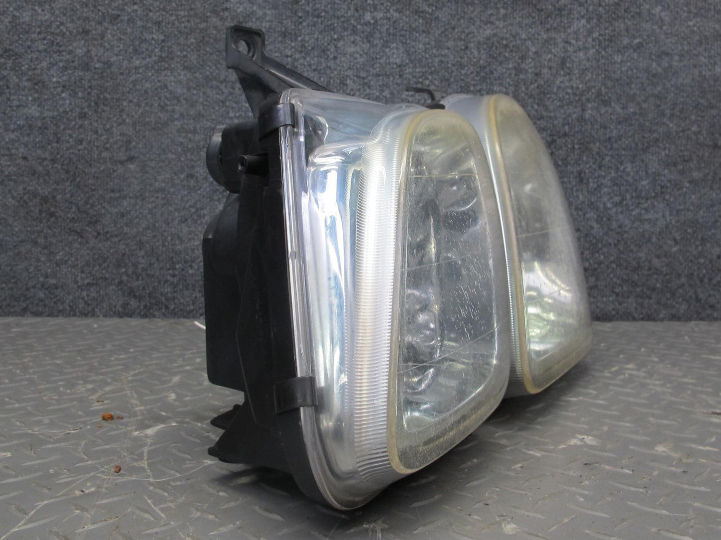 2003-2007 Lexus UZJ100L LX470 Front Left Halogen Headlight Lamp OEM