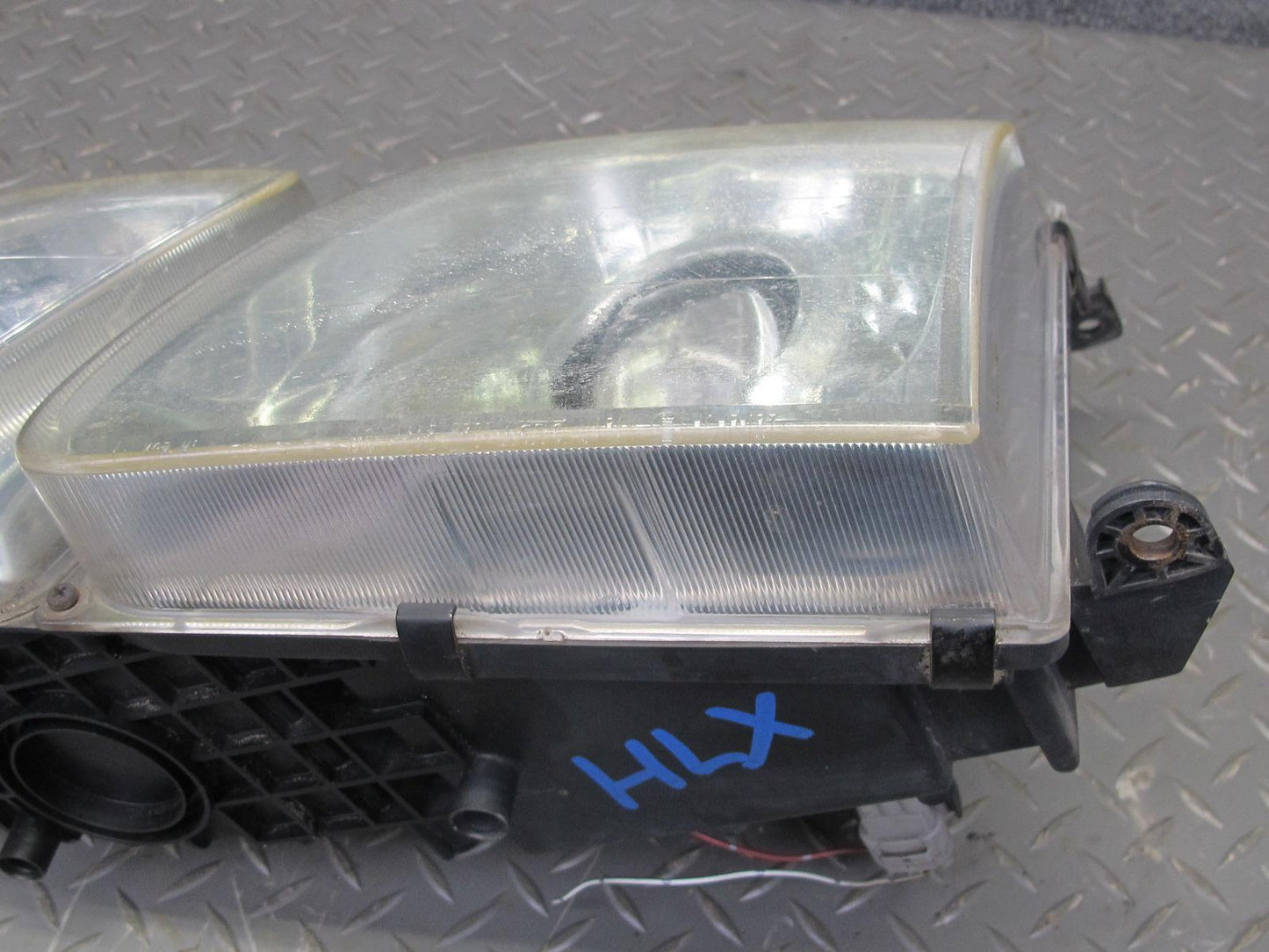 2003-2007 Lexus UZJ100L LX470 Front Left Halogen Headlight Lamp OEM