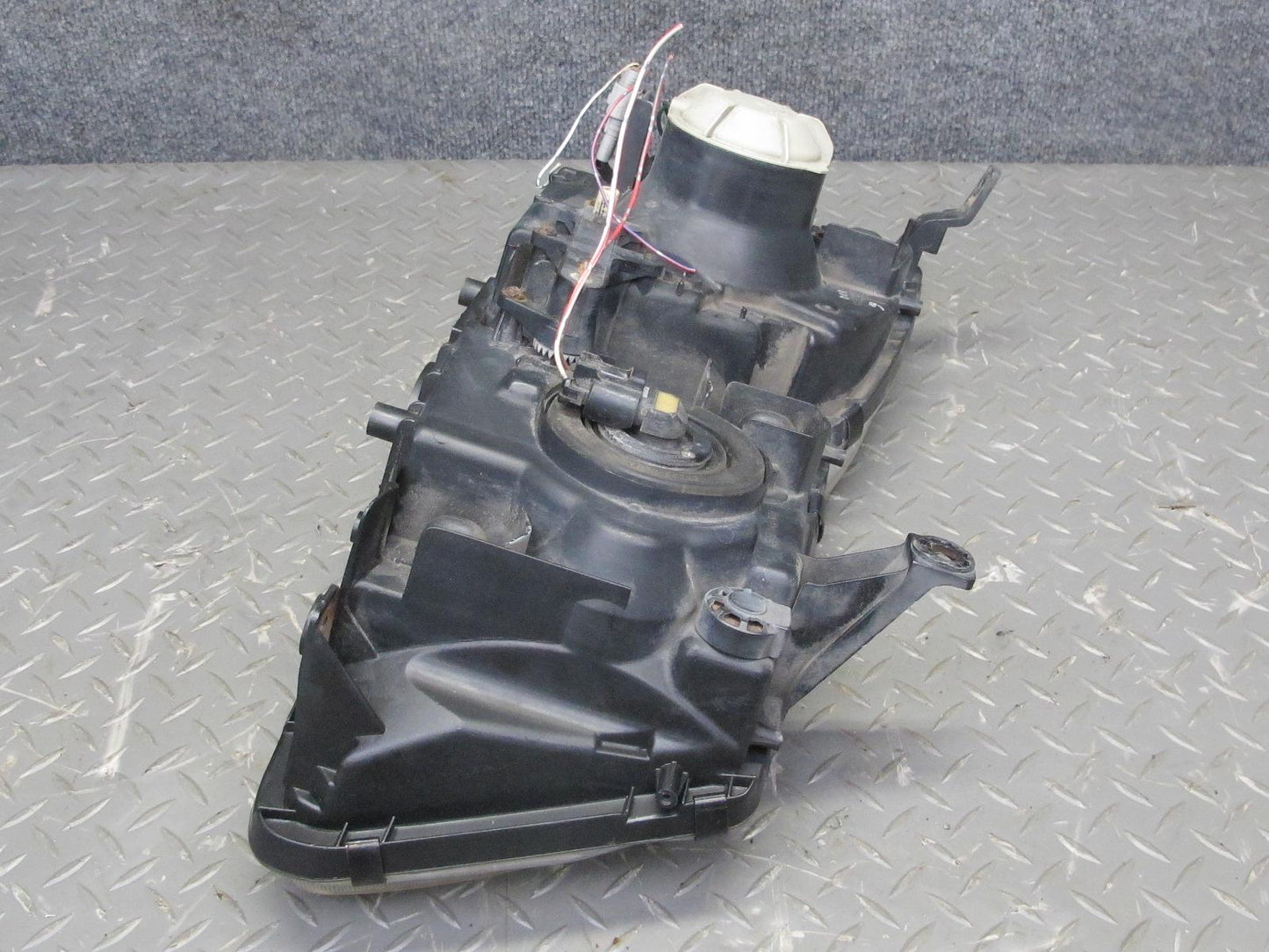 2003-2007 Lexus UZJ100L LX470 Front Left Halogen Headlight Lamp OEM