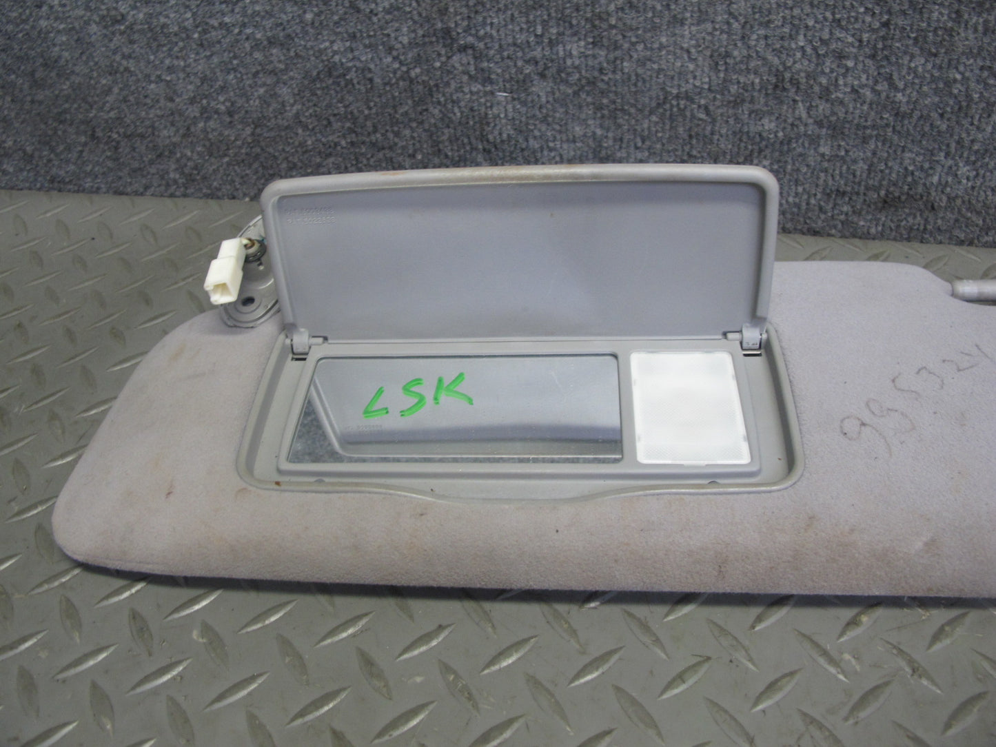 01-06 Lexus UCF30L LS430 Set of 2 Front Left & Right Sun Visor OEM