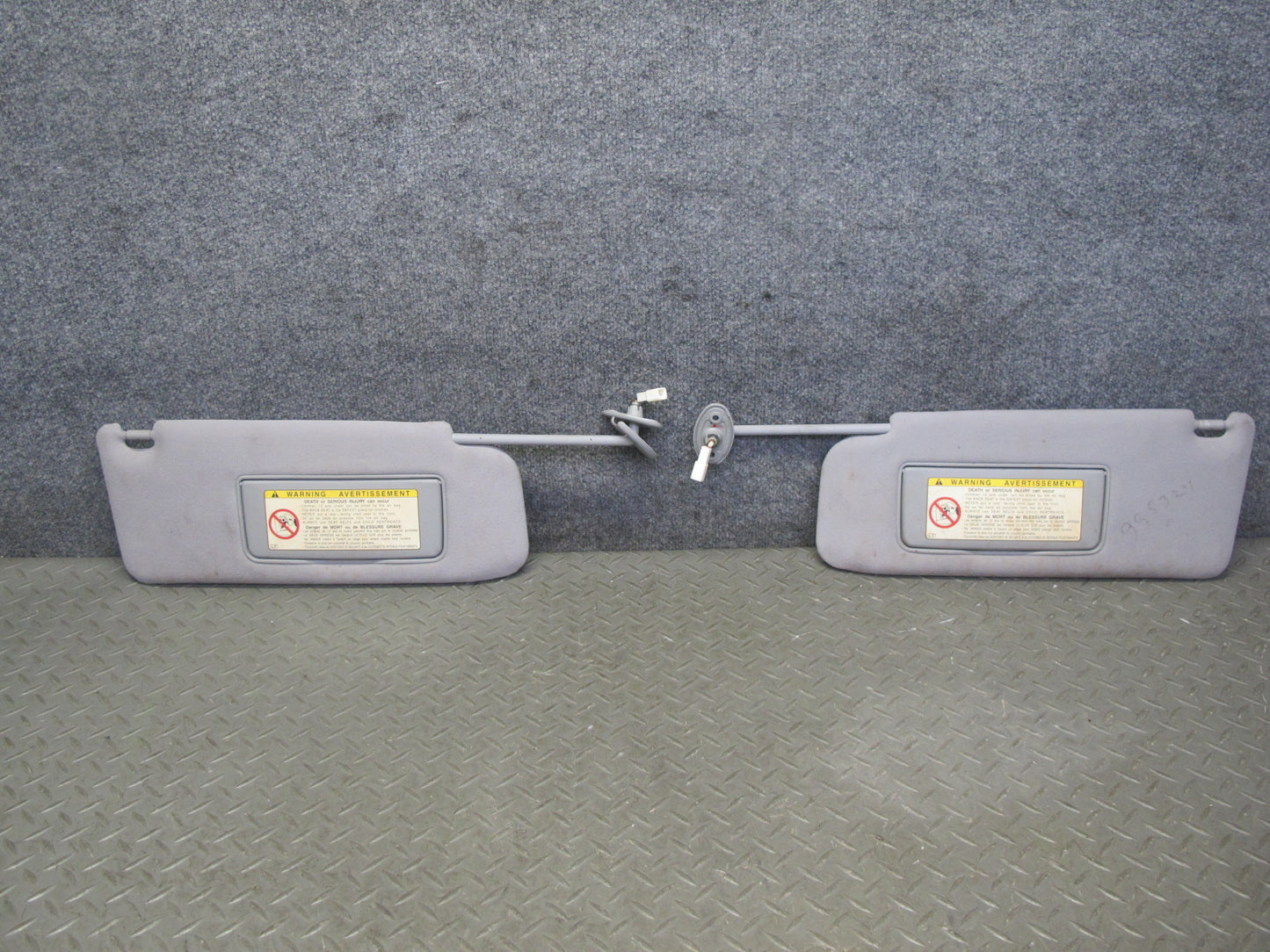 01-06 Lexus UCF30L LS430 Set of 2 Front Left & Right Sun Visor OEM