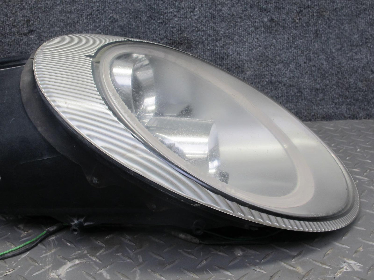 2005-2008 Porsche 911 997 Sonar Front Right Xenon Headlight Lamp
