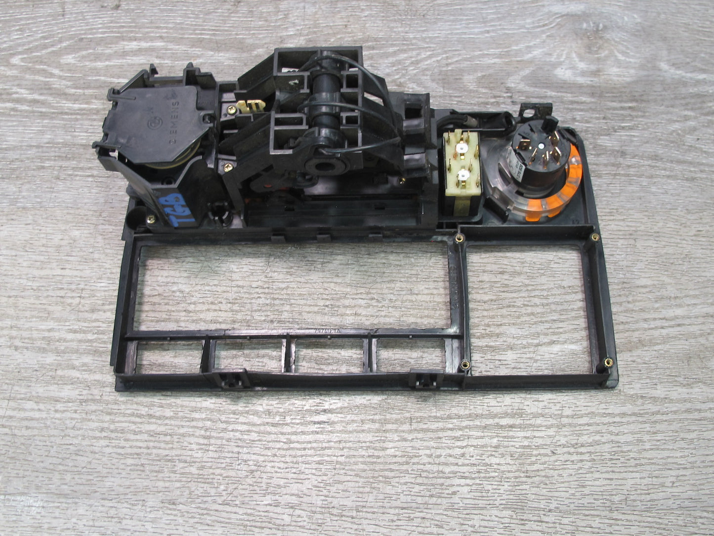 87-91 BMW E30 3-SERIES Manual A/C Heater Climate Control Switch Panel OEM