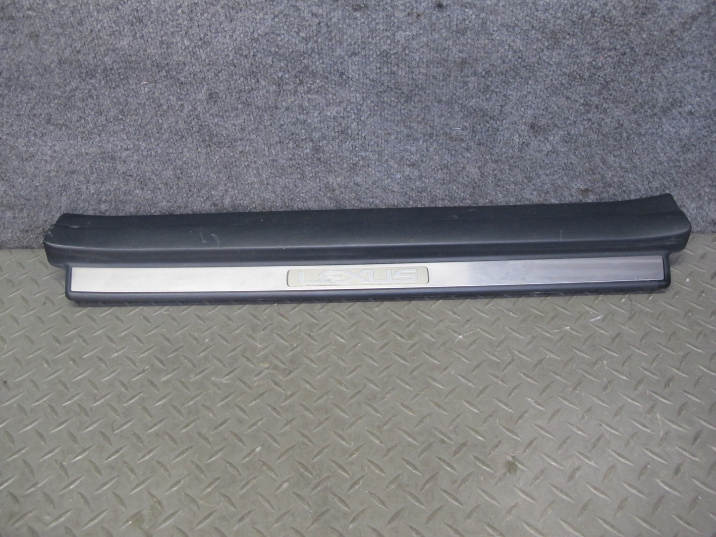 01-06 Lexus UCF30L LS430 Set of 2 Front Door Scuff Sill Plate Trim Panel OEM