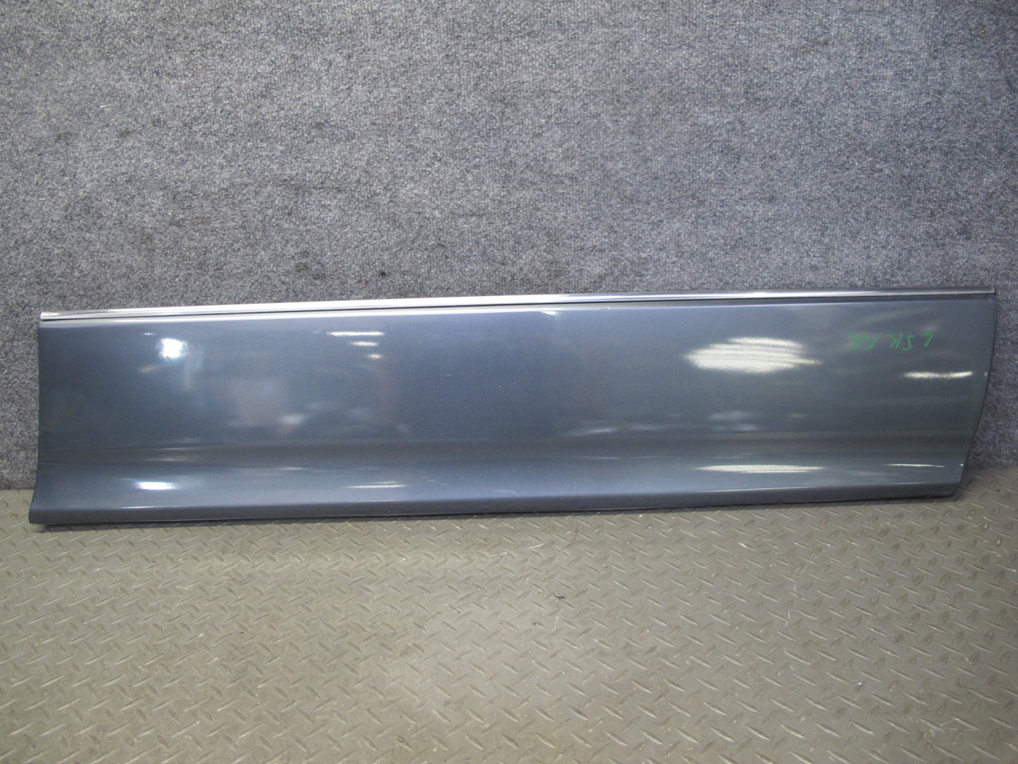 04-06 Lexus UCF30L LS430 Right Fender Door Lower Exterior Molding Trim Set OEM