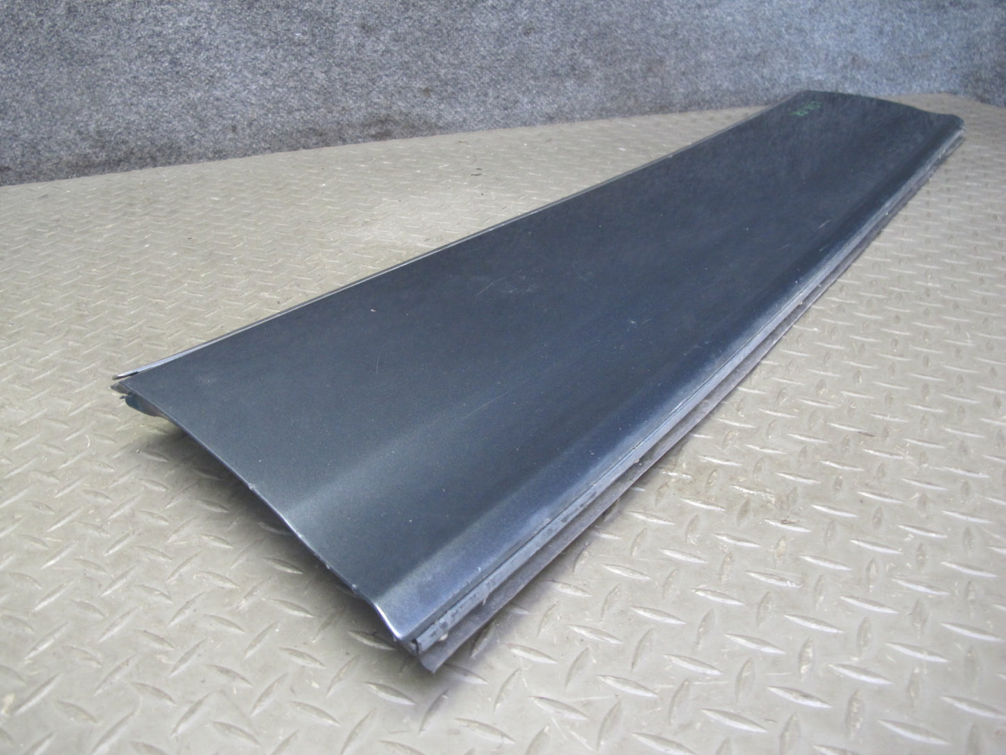 04-06 Lexus UCF30L LS430 Right Fender Door Lower Exterior Molding Trim Set OEM