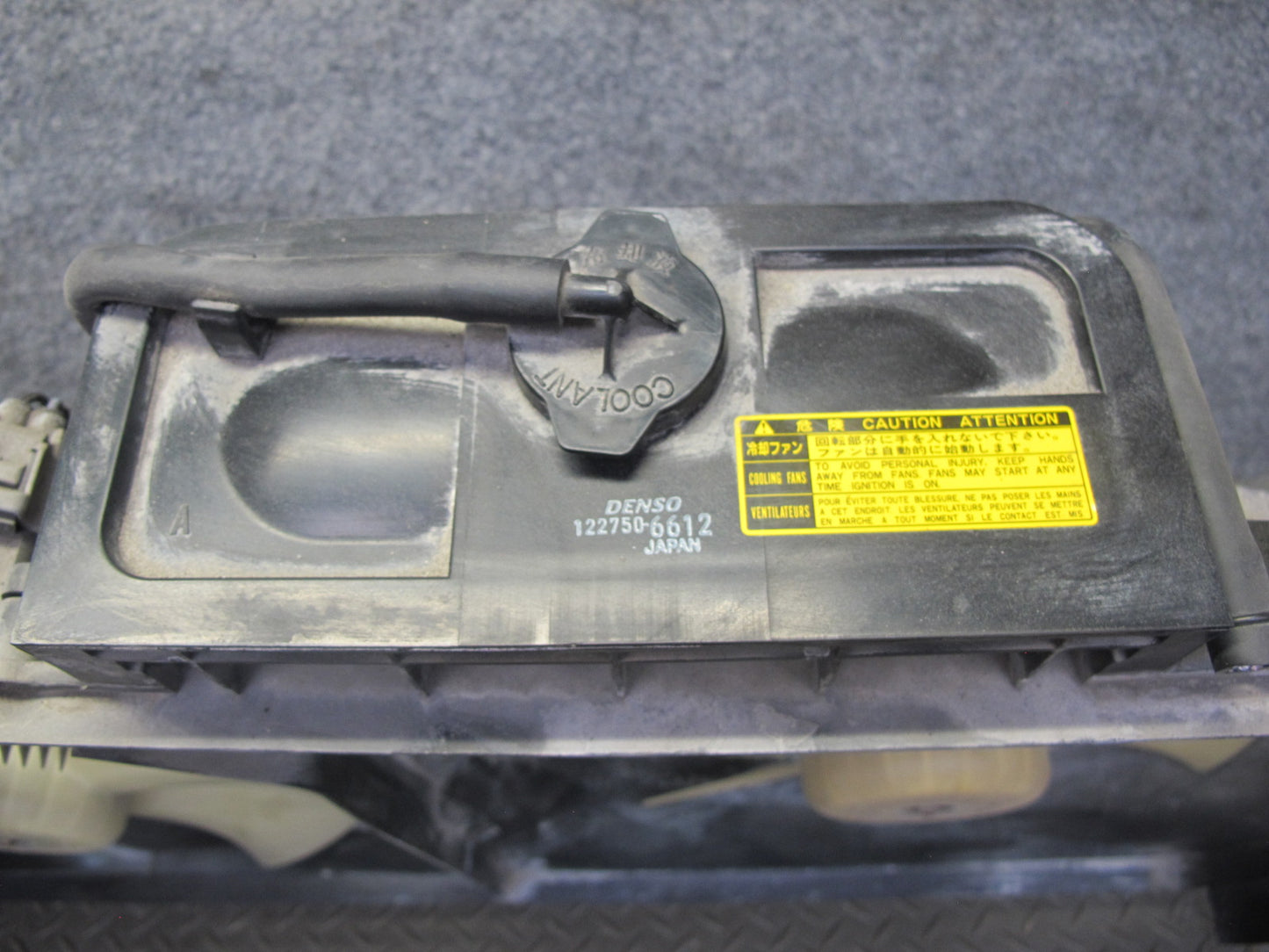 01-06 Lexus UCF30L LS430 Engine Radiator Cooling Motor Fan Shroud w Module OEM