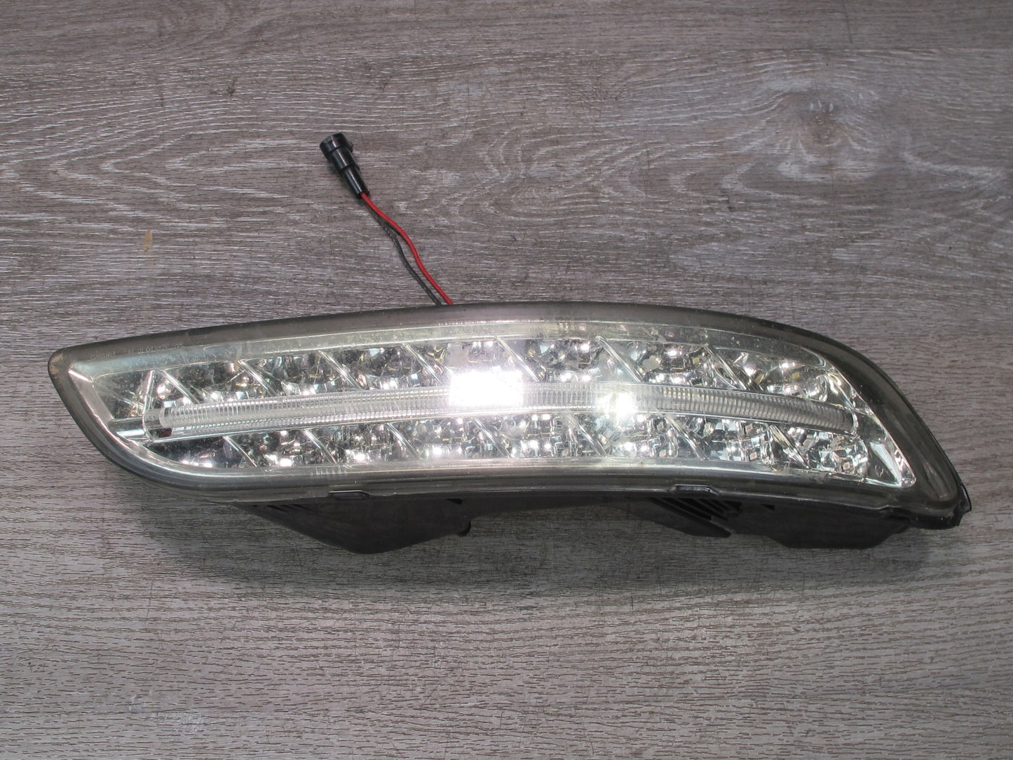 2005-2008 Porsche 911 997 Front Right Driving Light Lamp