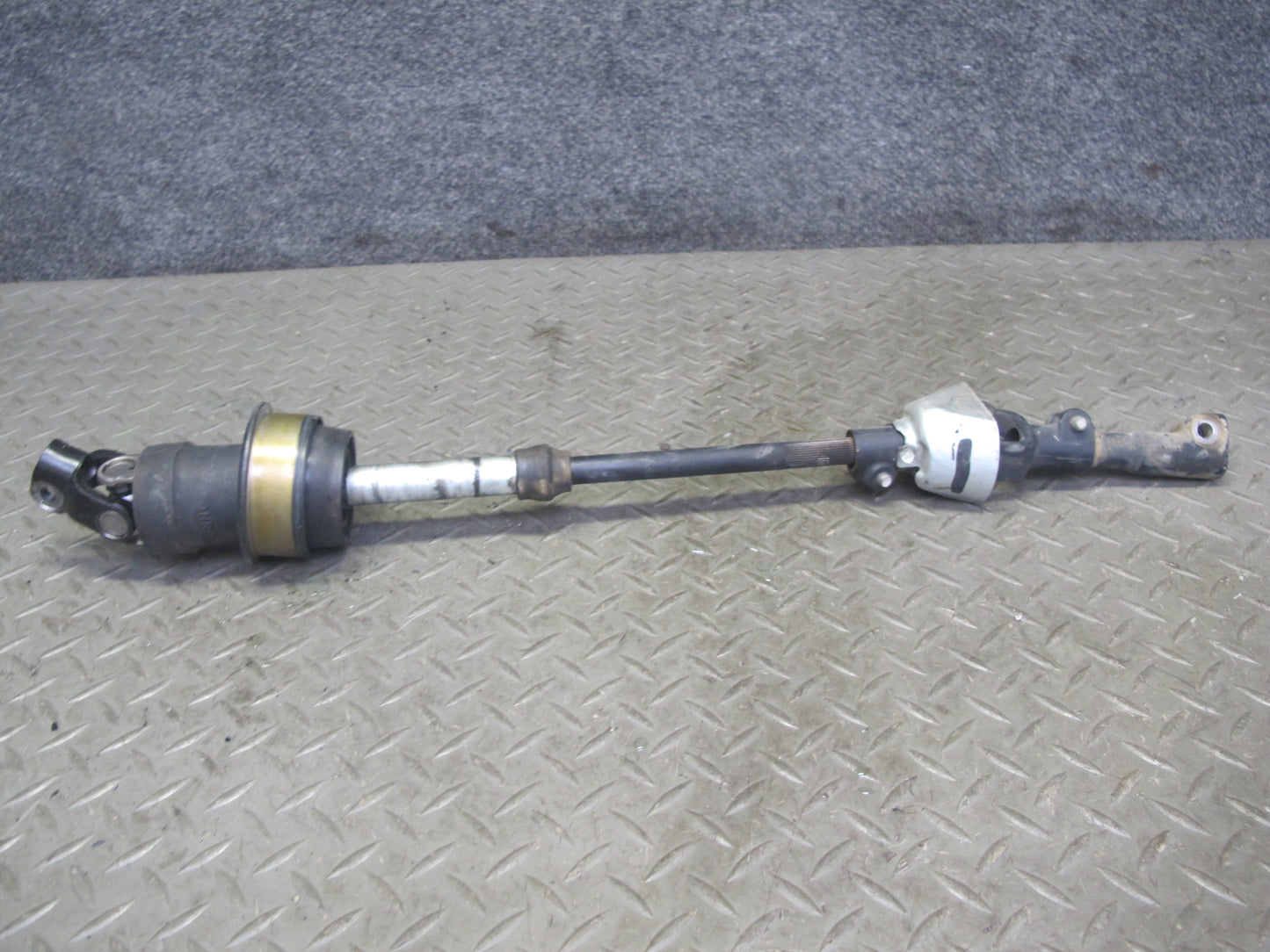 01-06 Lexus UCF30L LS430 Steering Column Lower U Joint Shaft OEM
