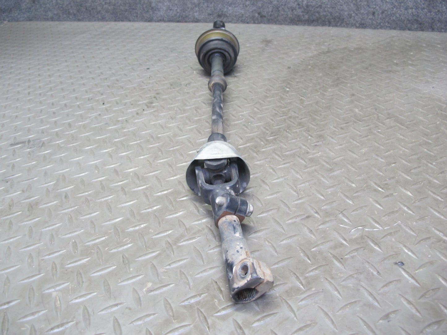 01-06 Lexus UCF30L LS430 Steering Column Lower U Joint Shaft OEM