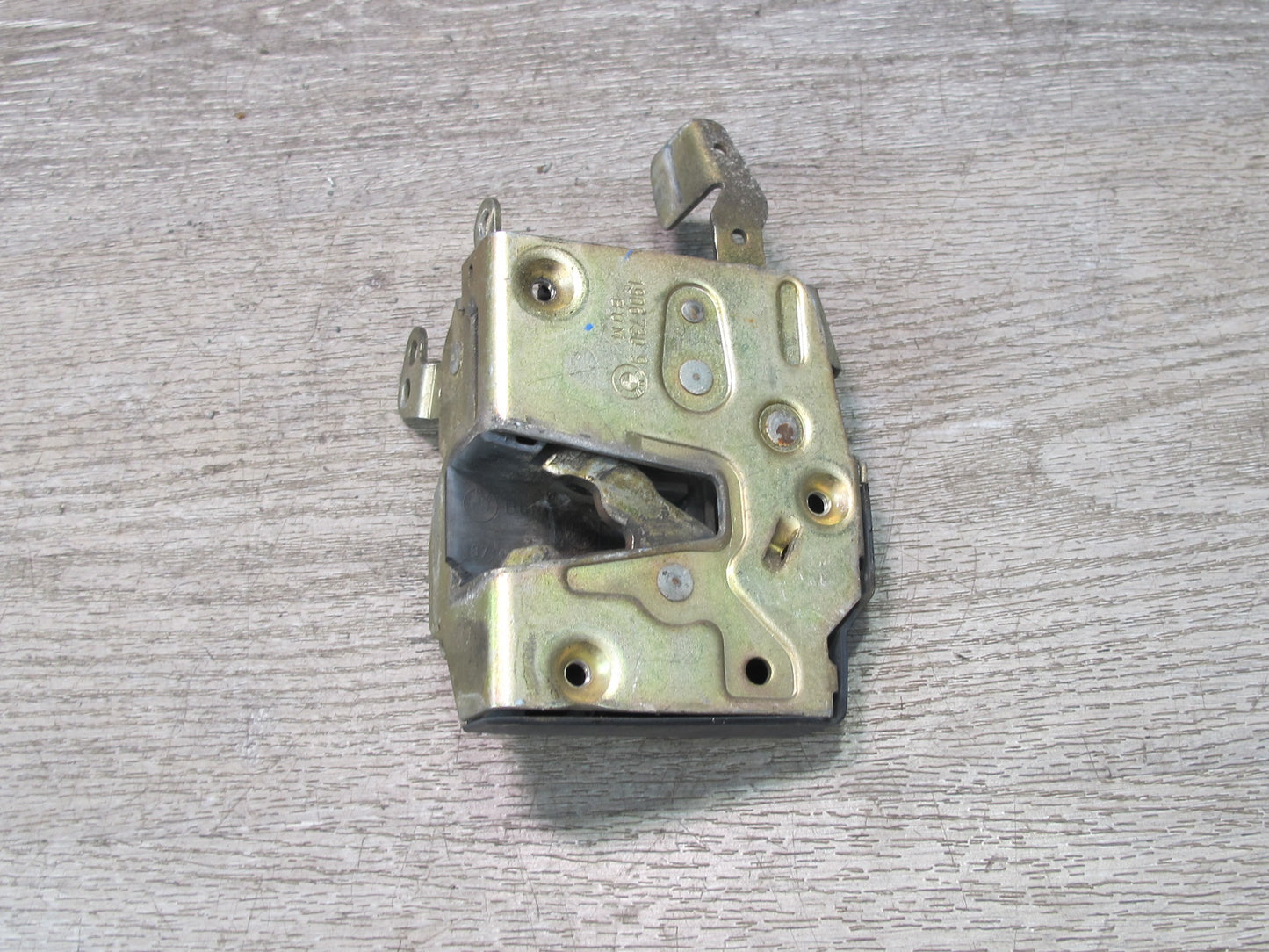 87-89 BMW E30 Coupe Convertible Front Right Door Lock Latch Actuator 1906730 OEM