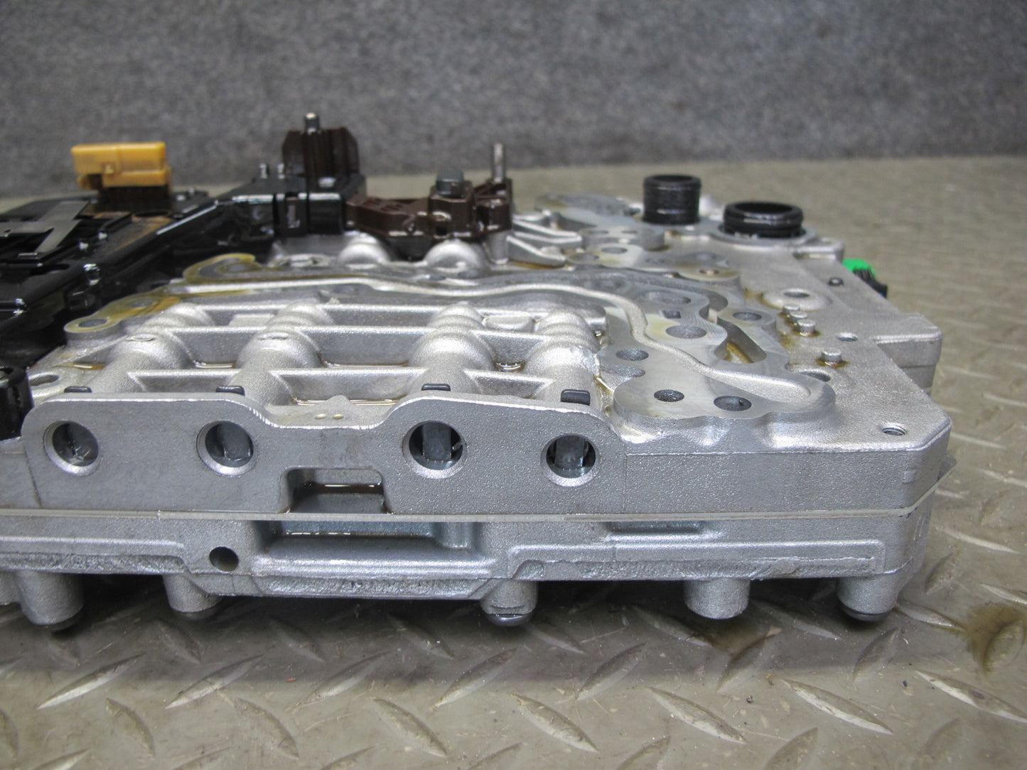2014-2018 BMW F15 X5 4.4L 8HP-70z Transmission Valve Body Mechatronic 8632170
