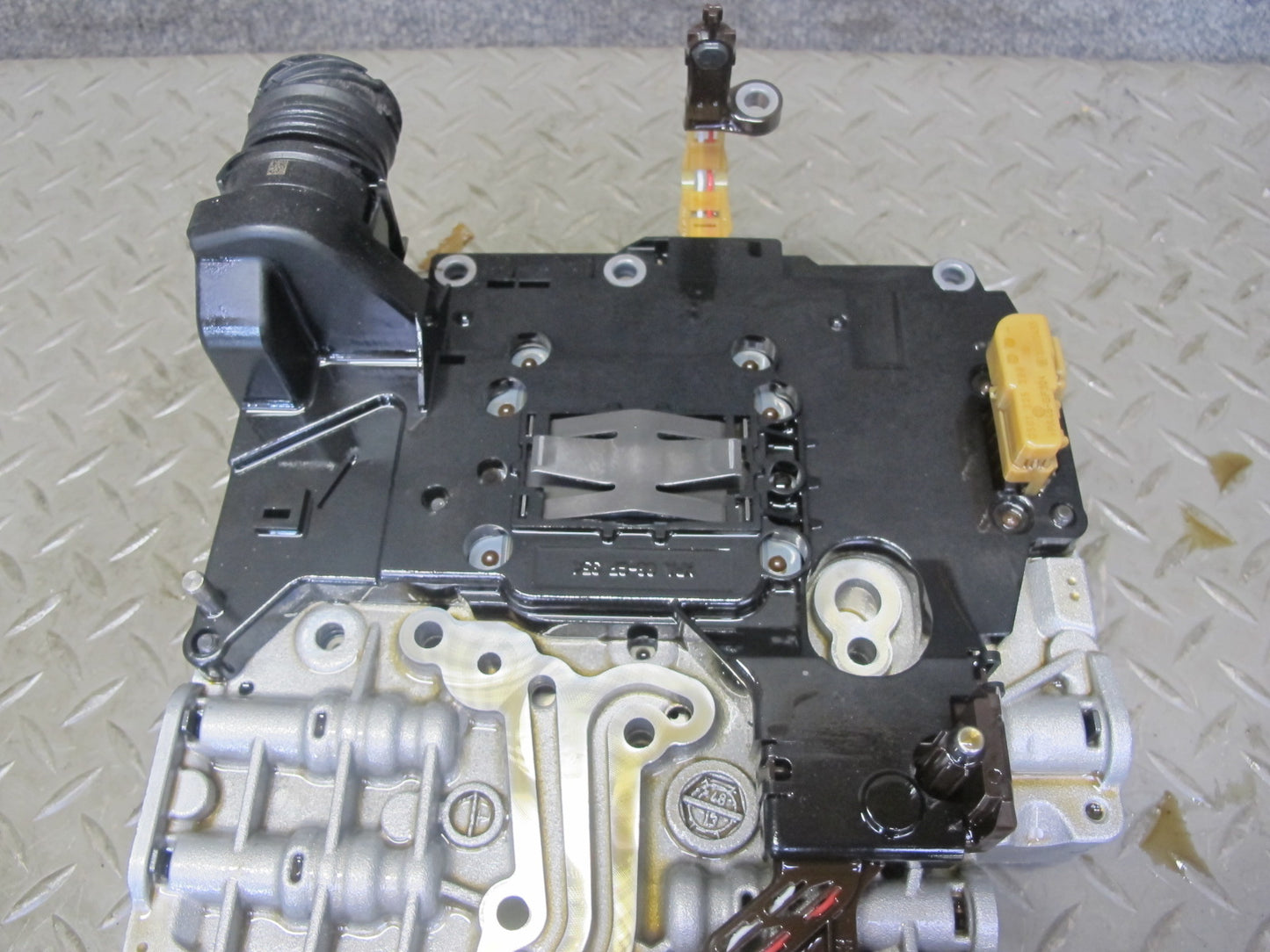 2014-2018 BMW F15 X5 4.4L 8HP-70z Transmission Valve Body Mechatronic 8632170
