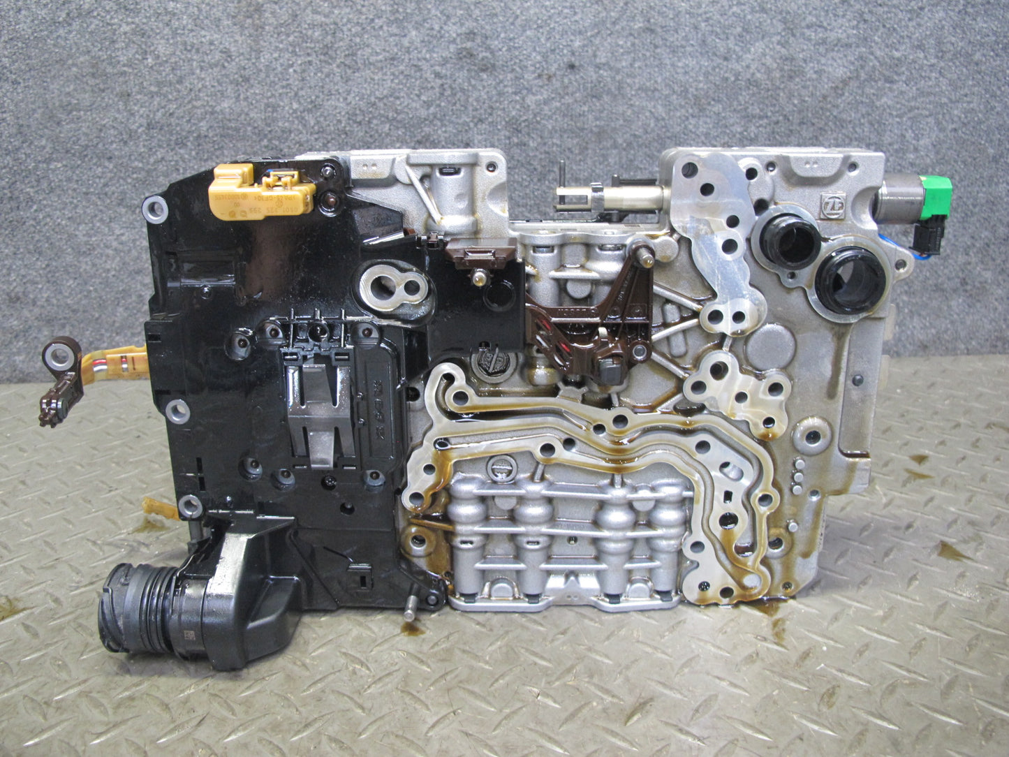 2014-2018 BMW F15 X5 4.4L 8HP-70z Transmission Valve Body Mechatronic 8632170