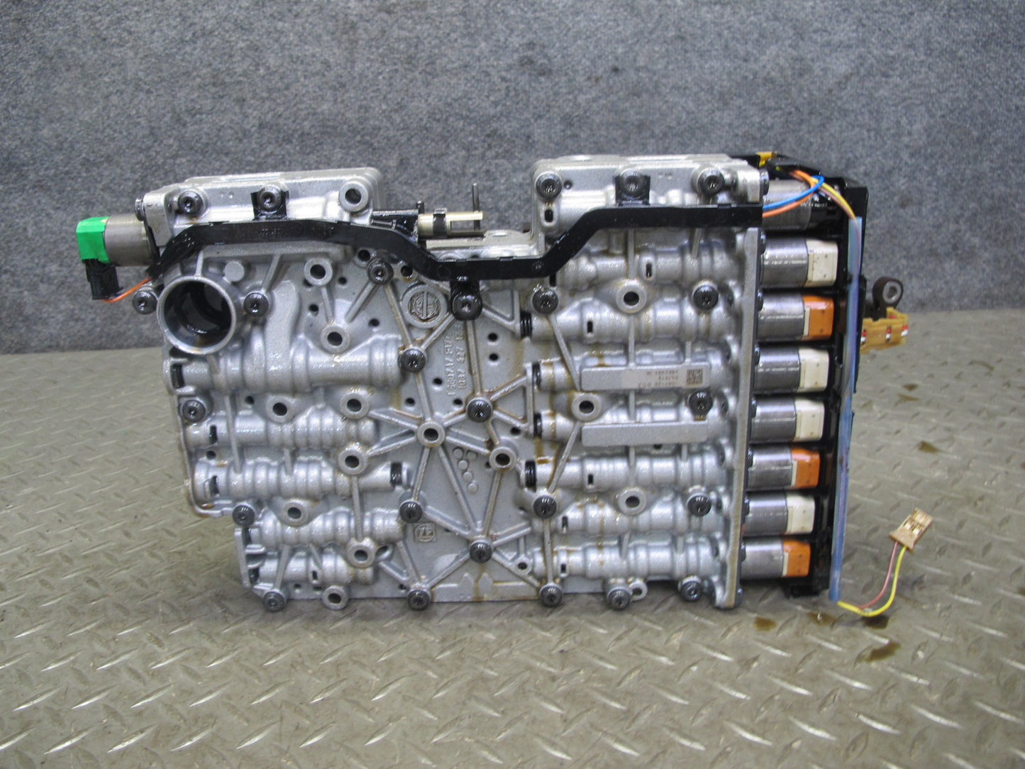 2014-2018 BMW F15 X5 4.4L 8HP-70z Transmission Valve Body Mechatronic 8632170