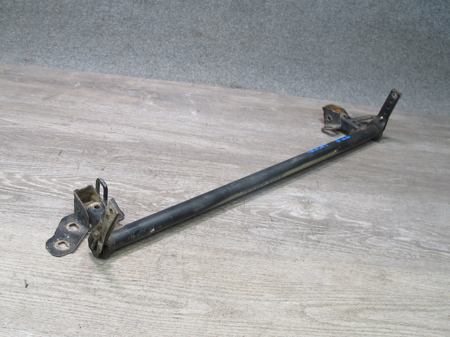 84-91 BMW E30 3-SERIES Hood Support Hinge Bracket Bar Joint OEM