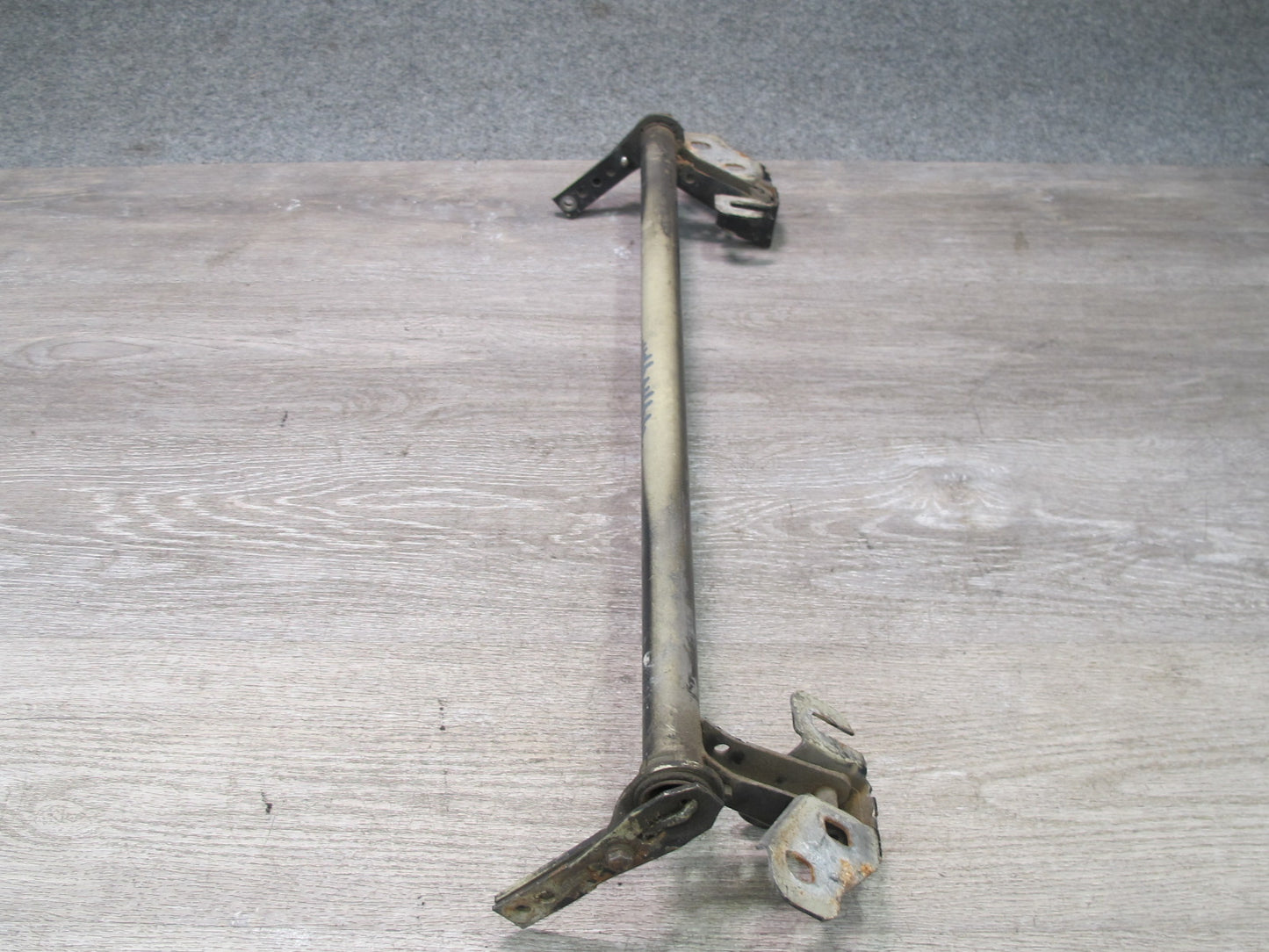 84-91 BMW E30 3-SERIES Hood Support Hinge Bracket Bar Joint OEM