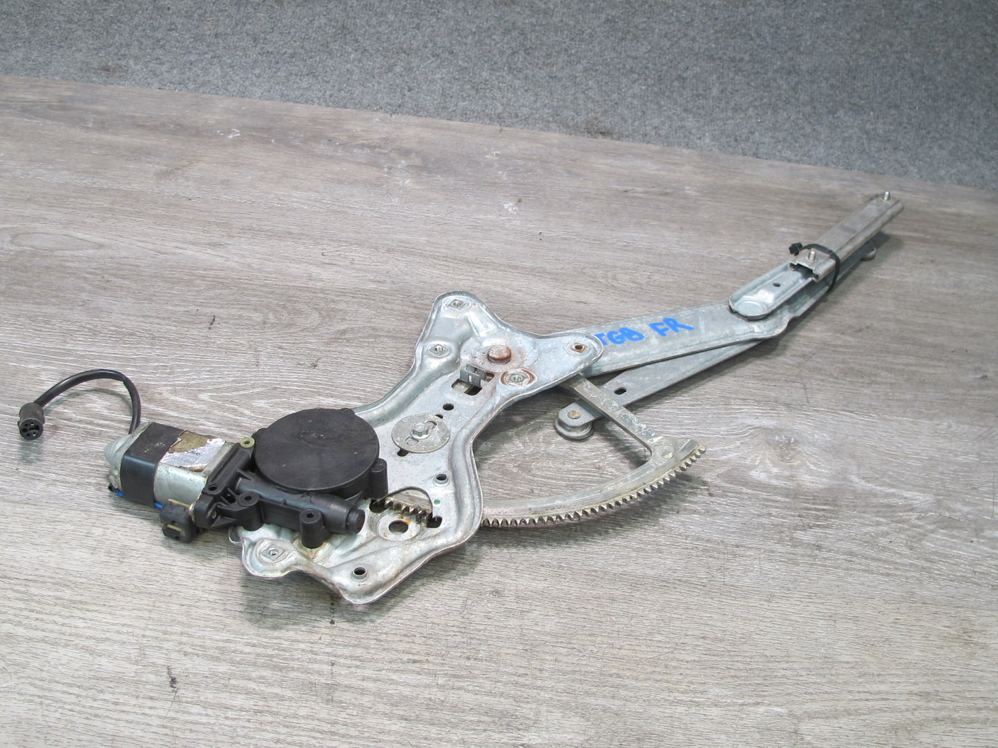 87-91 BMW E30 3-SERIES Convertible Front Right Door Window Regulator w Motor OEM