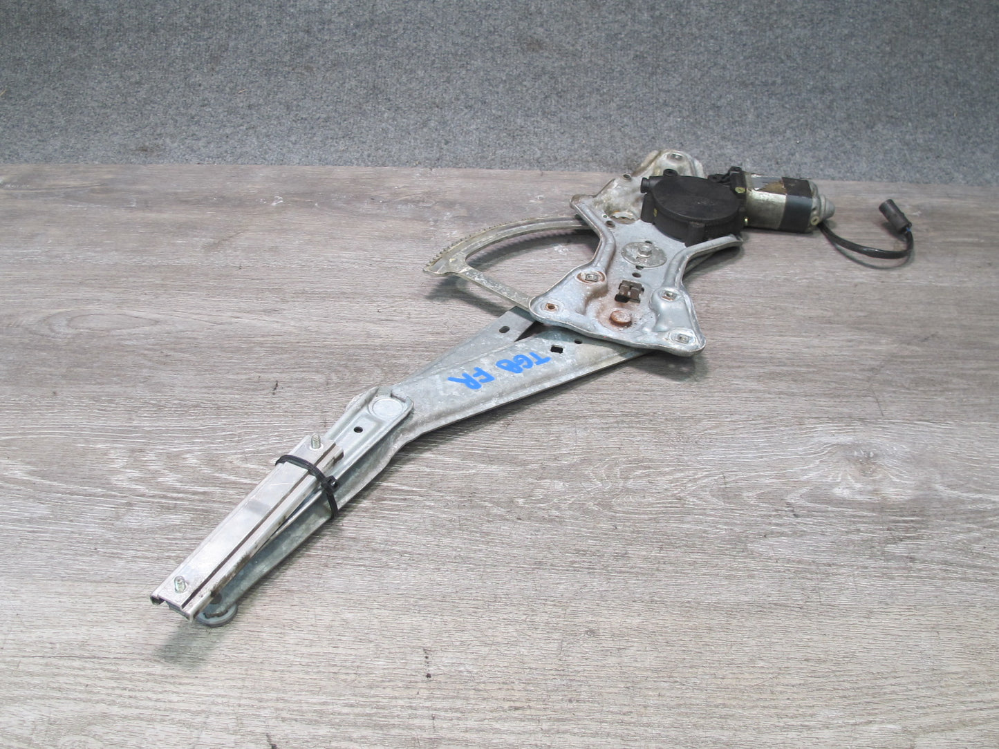 87-91 BMW E30 3-SERIES Convertible Front Right Door Window Regulator w Motor OEM