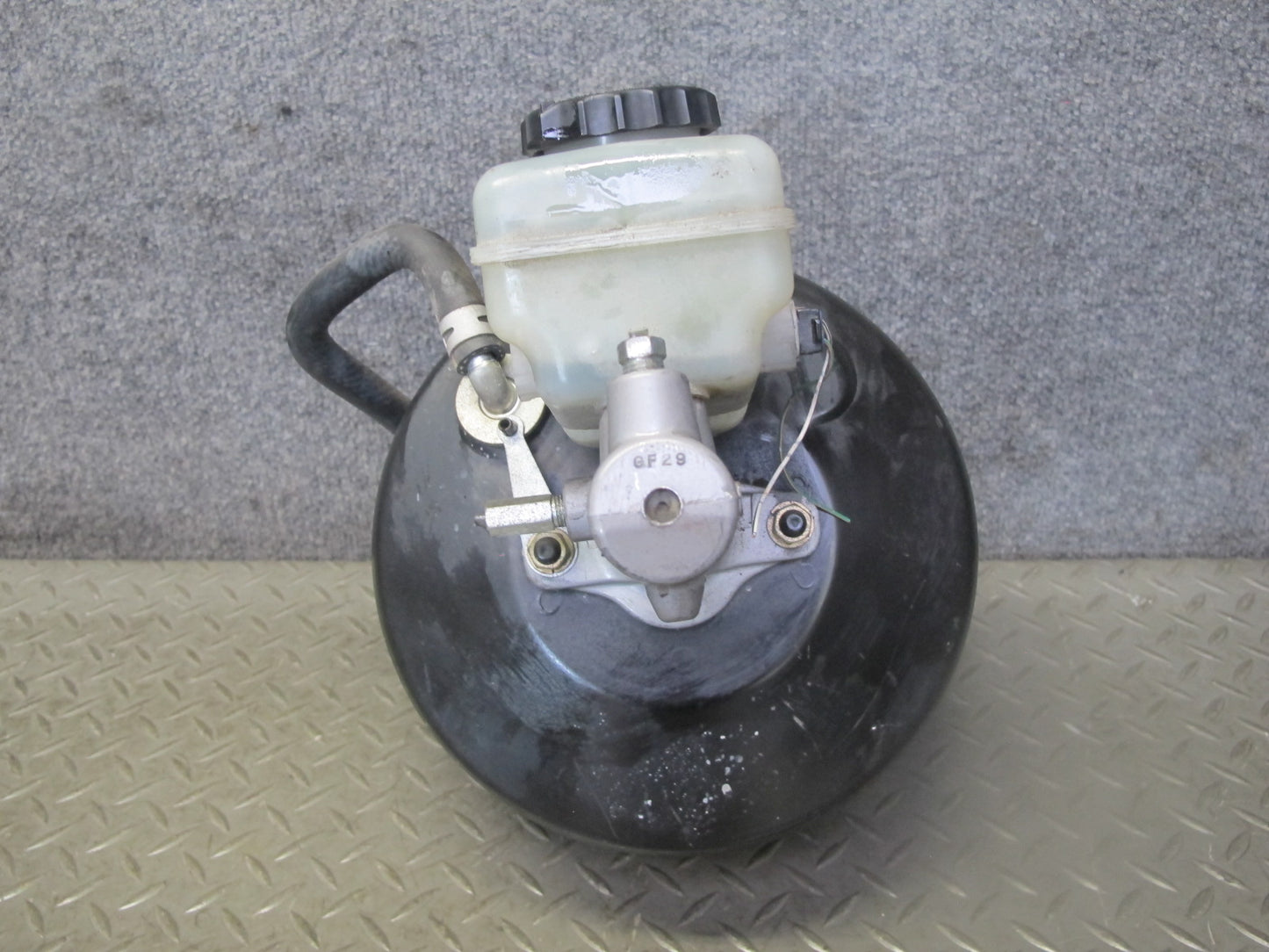 04-06 Lexus UCF30L LS430 Brake Master Cylinder Booster Fluid Reservoir OEM