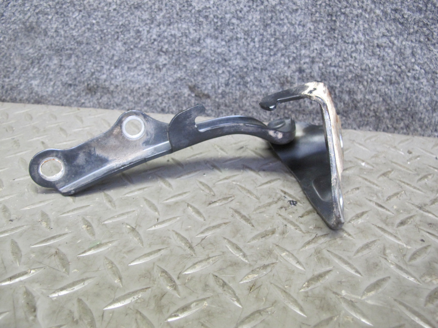 01-06 Lexus UCF30L LS430 Set of 2 Front Left & Right Hood Hinge OEM