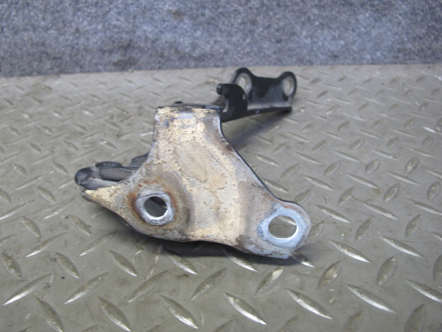 01-06 Lexus UCF30L LS430 Set of 2 Front Left & Right Hood Hinge OEM