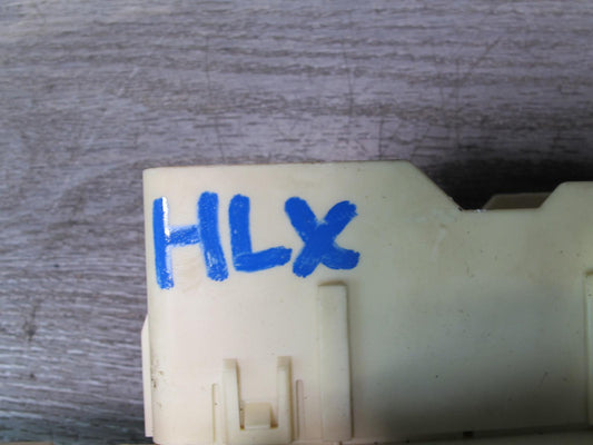 2003-2007 Lexus UZJ100L LX470 Dash Front Right Junction Cabin Fuse Relay Box