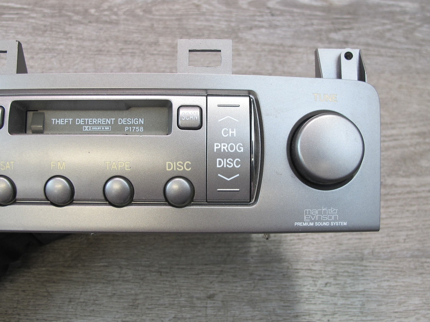 2004 Lexus UZJ100L LX470 Radio CD Cassette Player Receiver 86120-60623