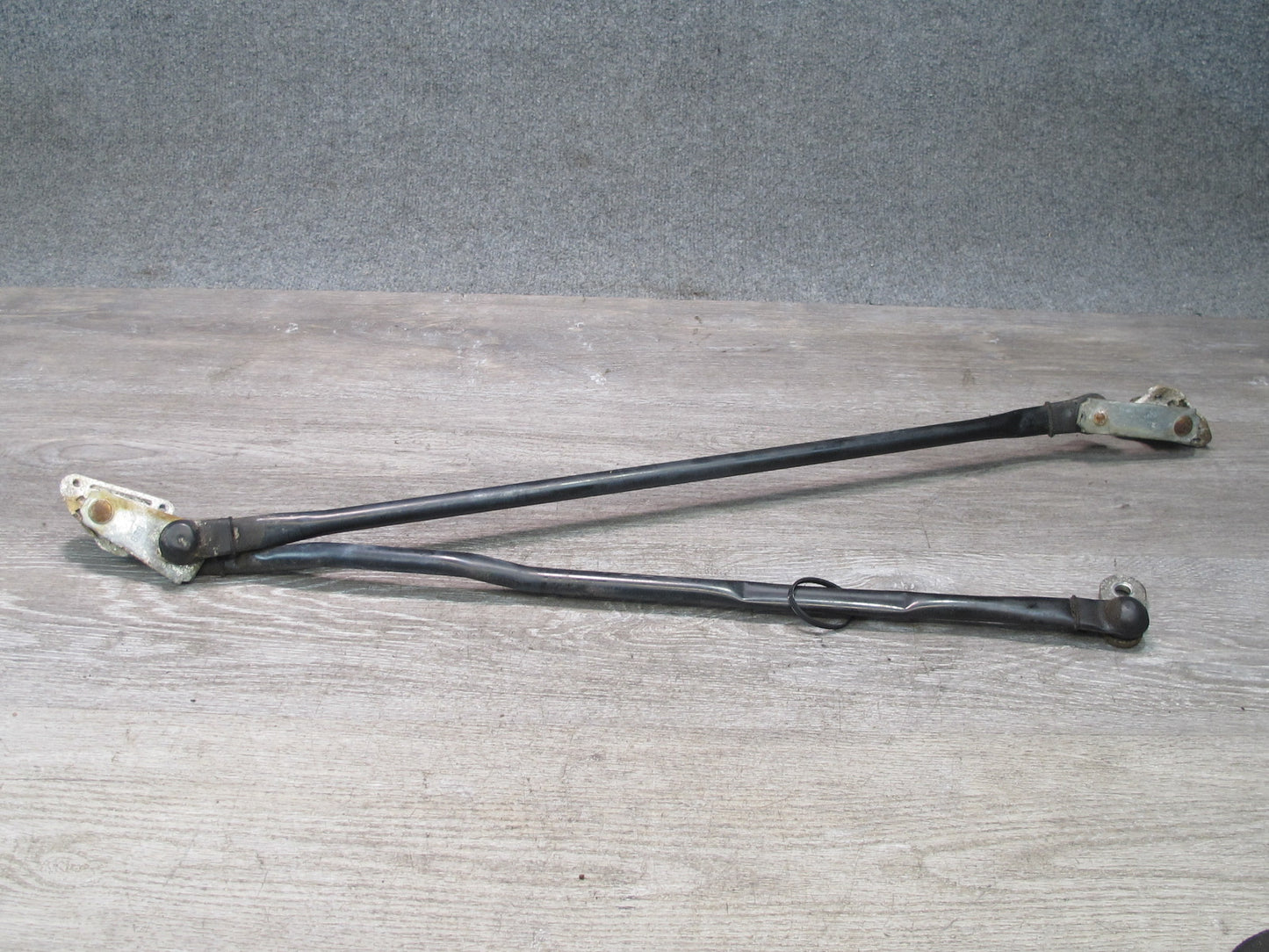 98-07 Lexus UZJ100L LX470 Front Windshield Wiper Transmission Linkage W/ Motor