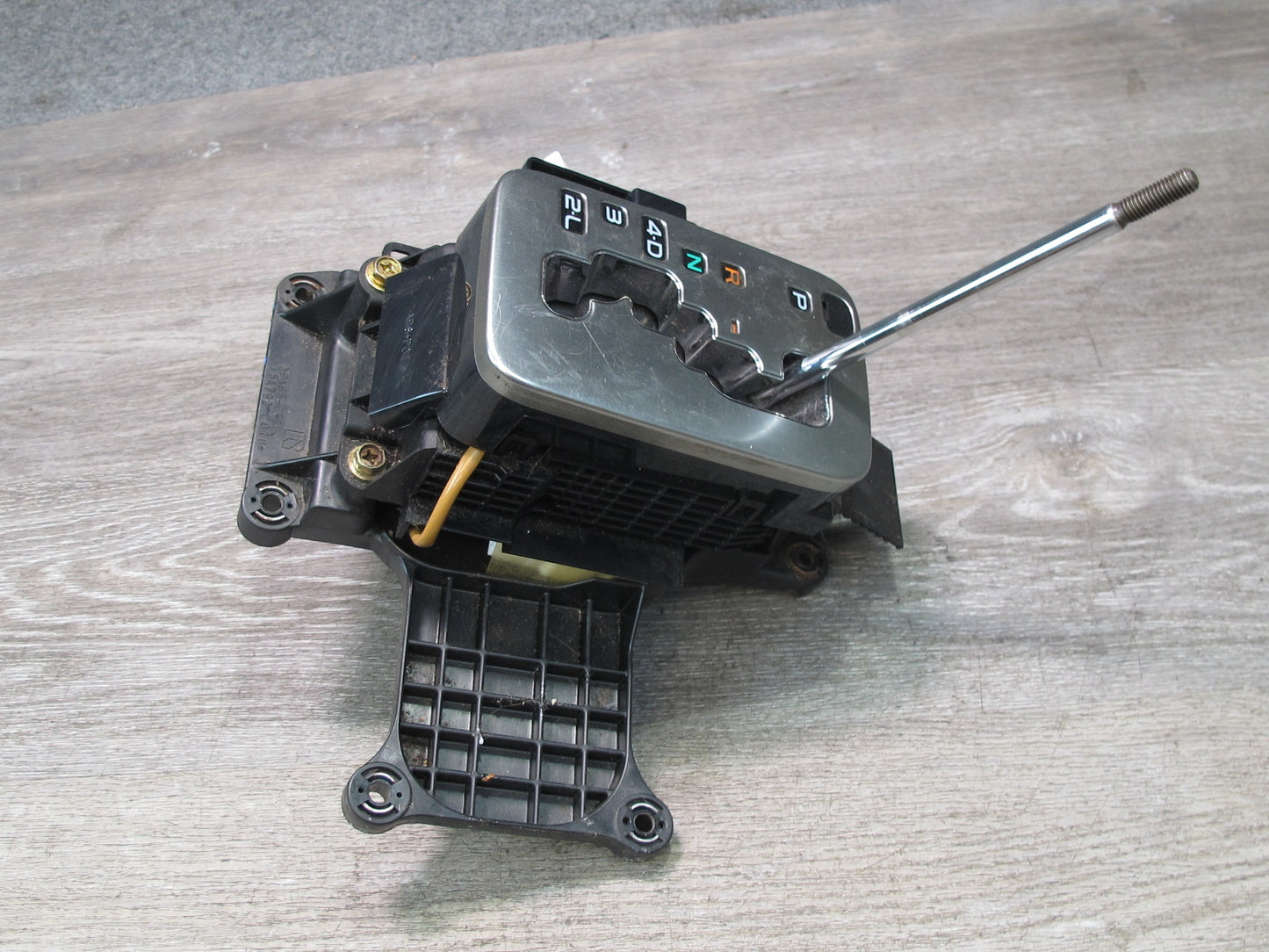 2003-2007 Lexus LX470 A/T Automatic Transmission Gear Shifter Selector
