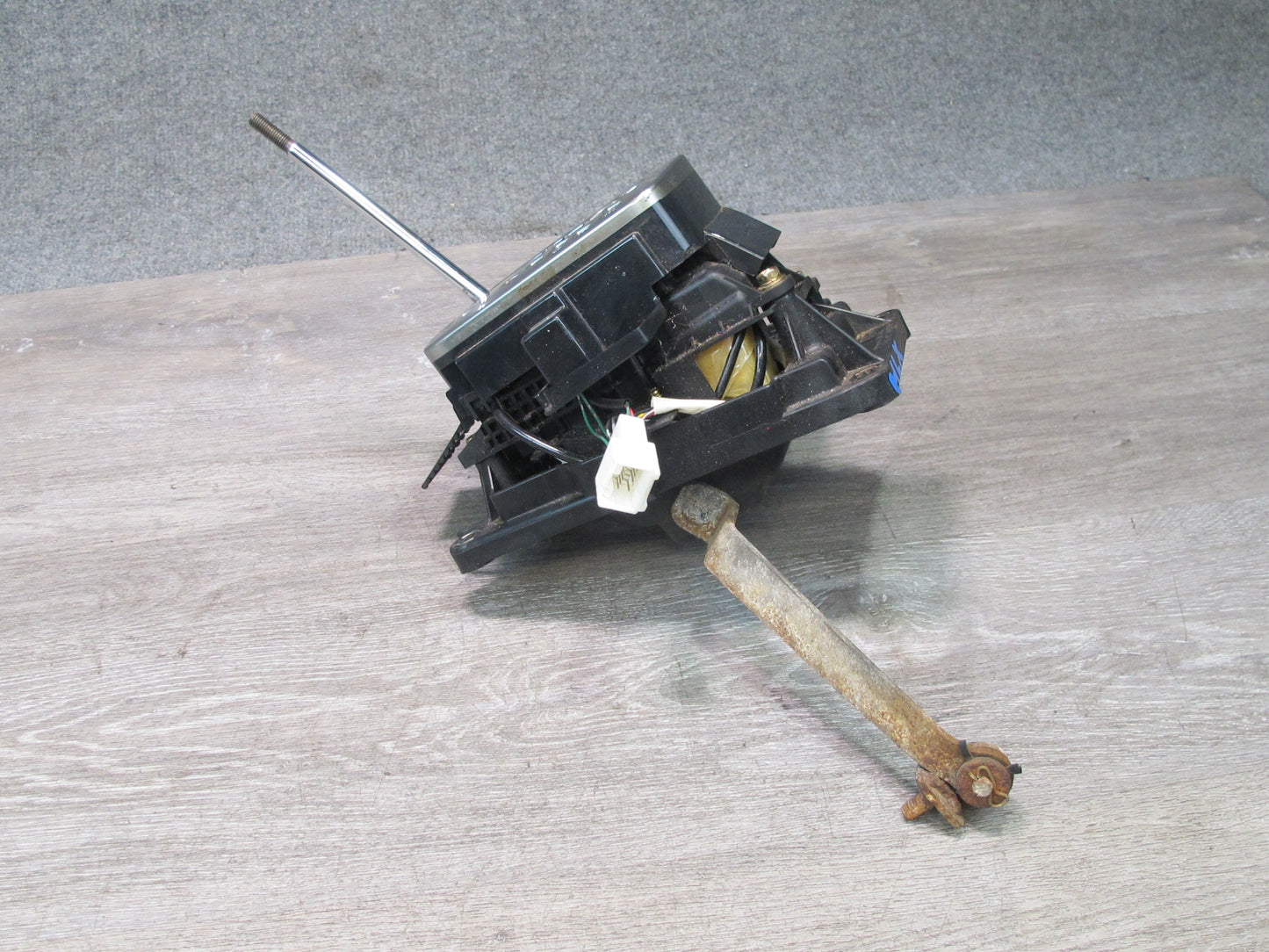 2003-2007 Lexus LX470 A/T Automatic Transmission Gear Shifter Selector