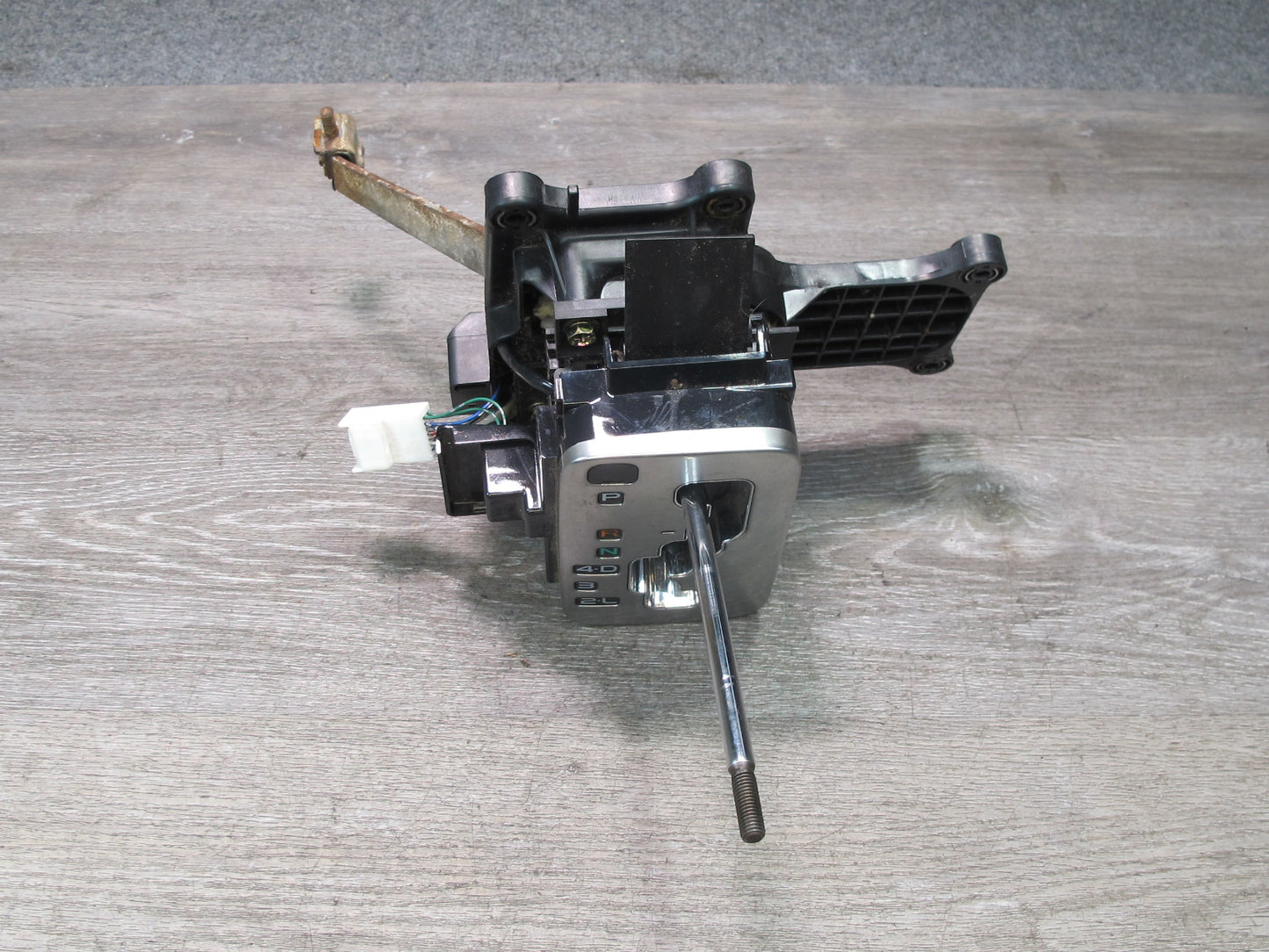 2003-2007 Lexus LX470 A/T Automatic Transmission Gear Shifter Selector