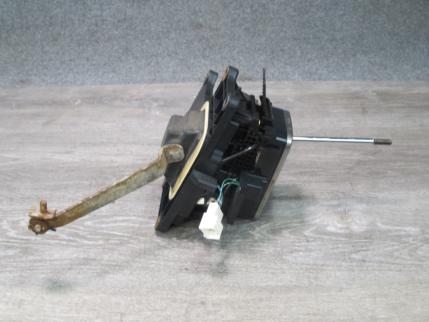 2003-2007 Lexus LX470 A/T Automatic Transmission Gear Shifter Selector