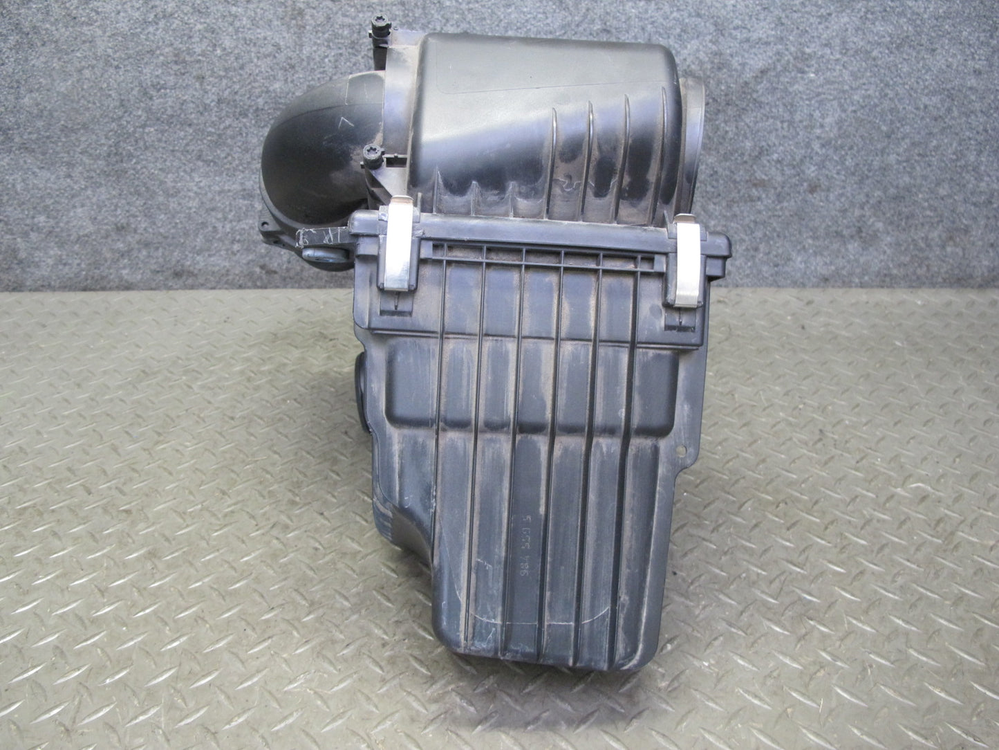 2003-2006 Porsche Cayenne 955 Turbo Left Air Intake Cleaner Filter Box w Sensor