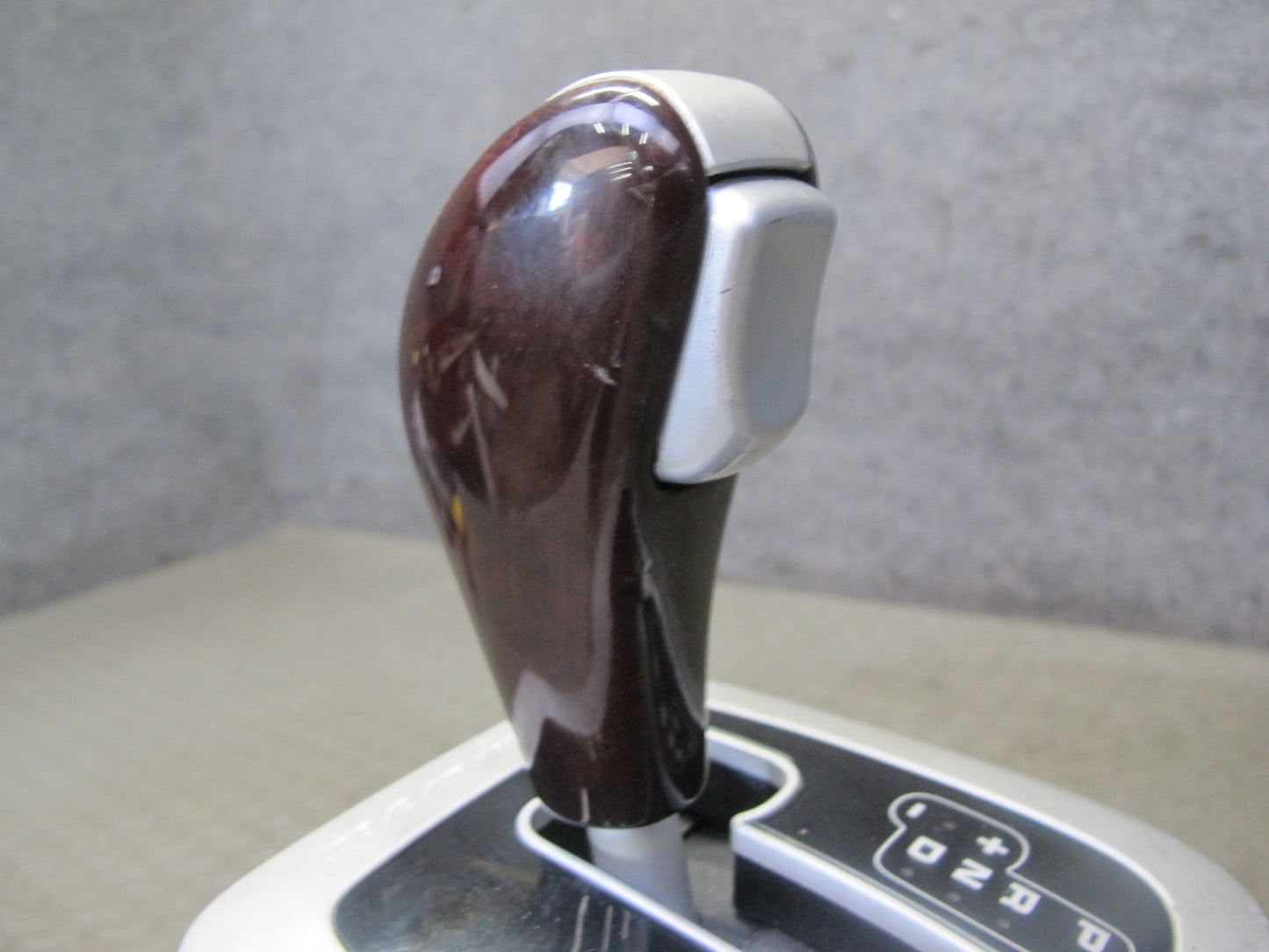2003-2006 Porsche Cayenne 955 A/T Automatic Shifter Cable Wood Knob Assy