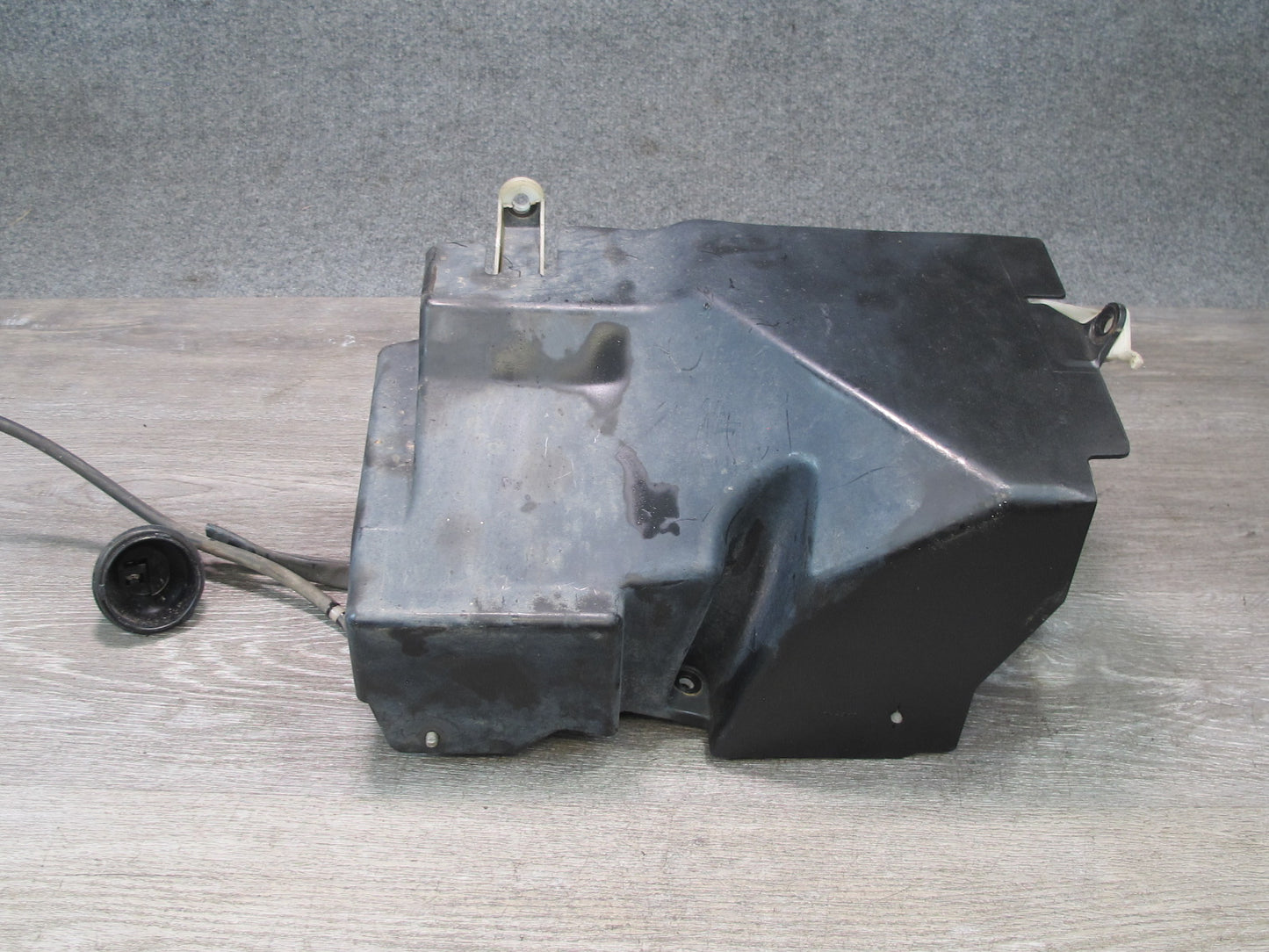 1998-2007 Lexus UZJ100L LX470 Windshield Washer Fluid Reservoir Tank Neck Pump