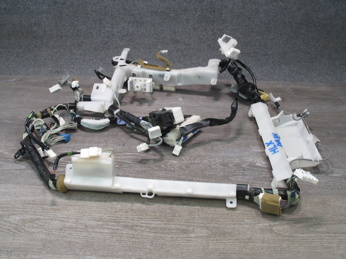 2003-2007 Lexus UZJ100L LX470 Dash Wire Wiring Harness w Antenna