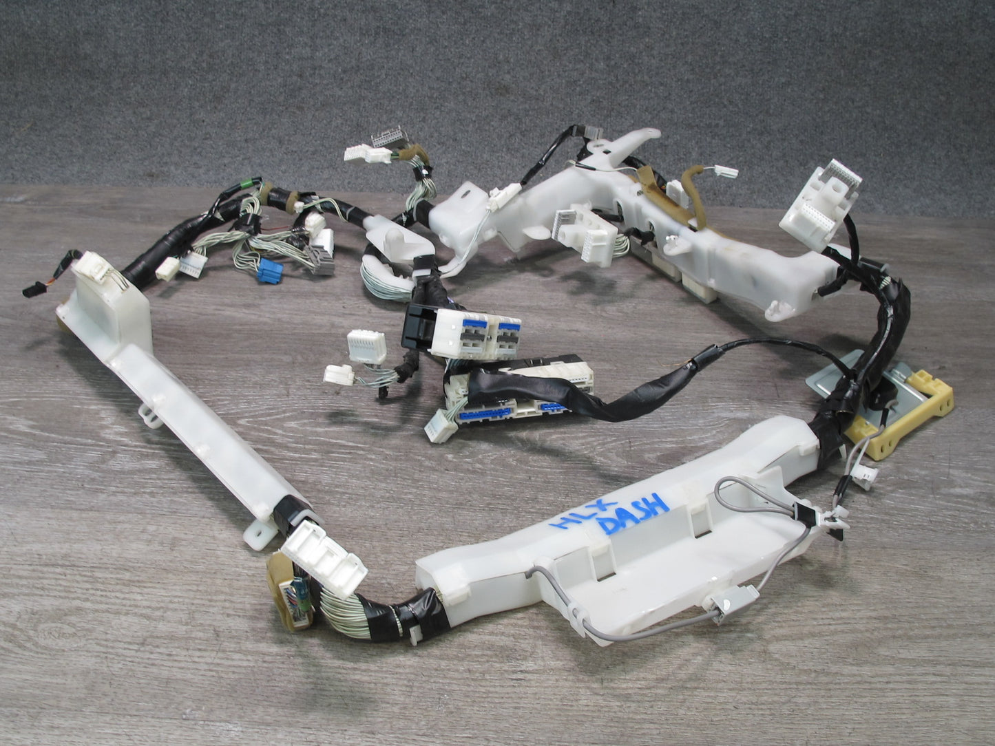 2003-2007 Lexus UZJ100L LX470 Dash Wire Wiring Harness w Antenna