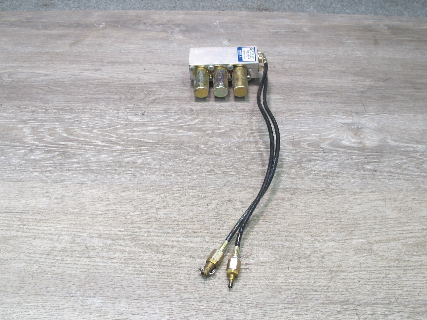 01-06 BMW E46 3-SERIES Convertible TOP Roof Hydraulic Valve Control Block OEM