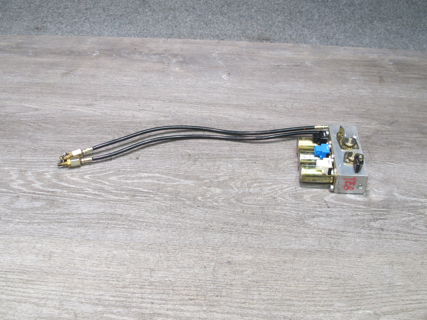 01-06 BMW E46 3-SERIES Convertible TOP Roof Hydraulic Valve Control Block OEM